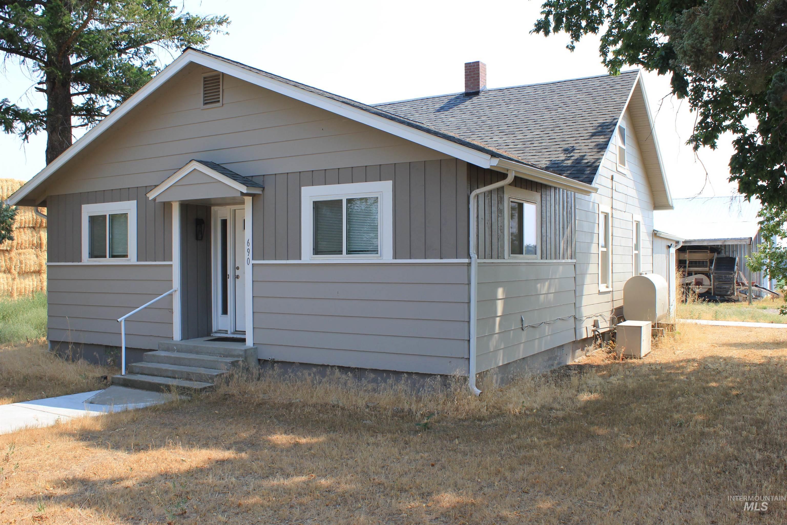 690 & 698 Hale Rd Property Photo 29