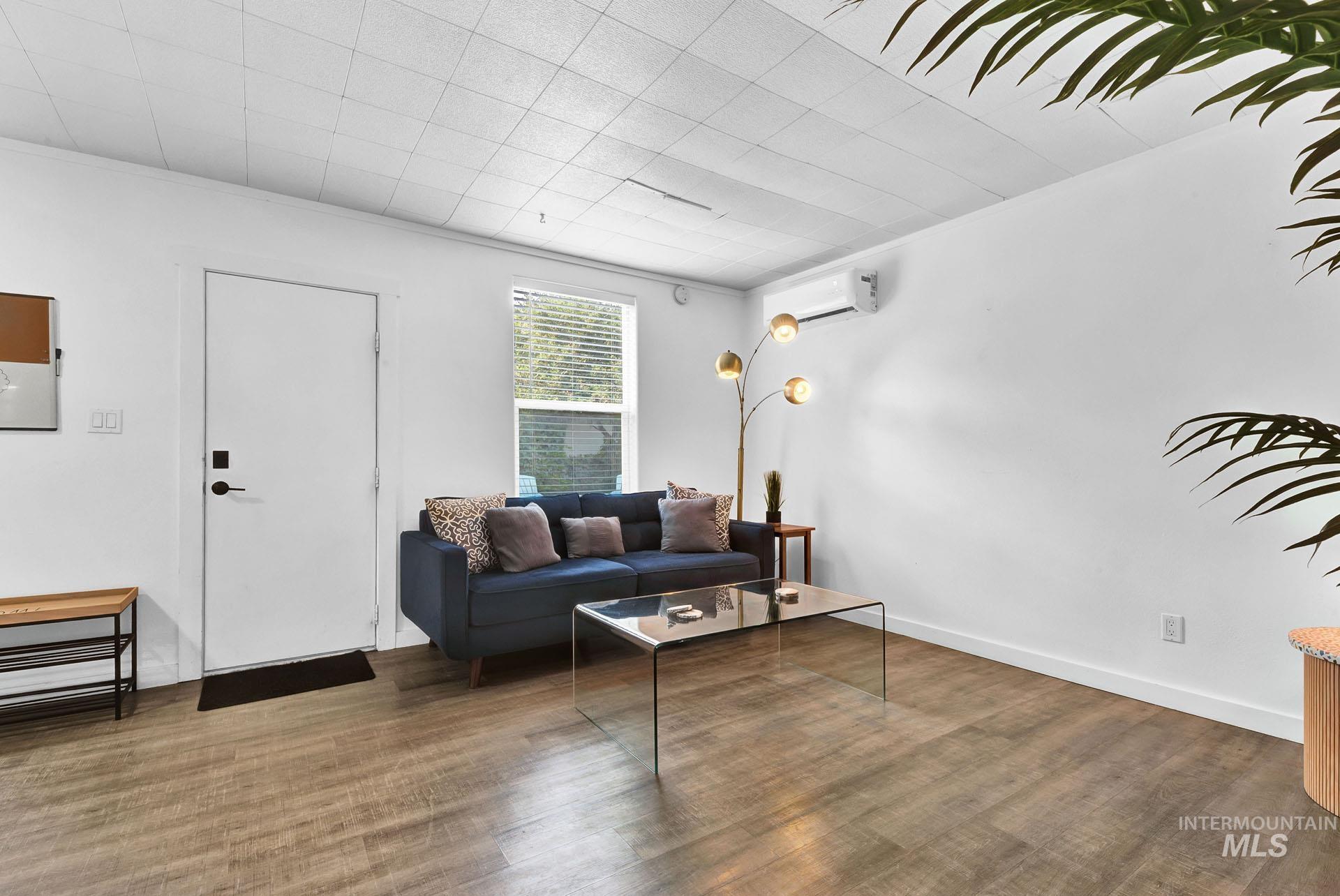 2104 N 18th Street Property Photo 6