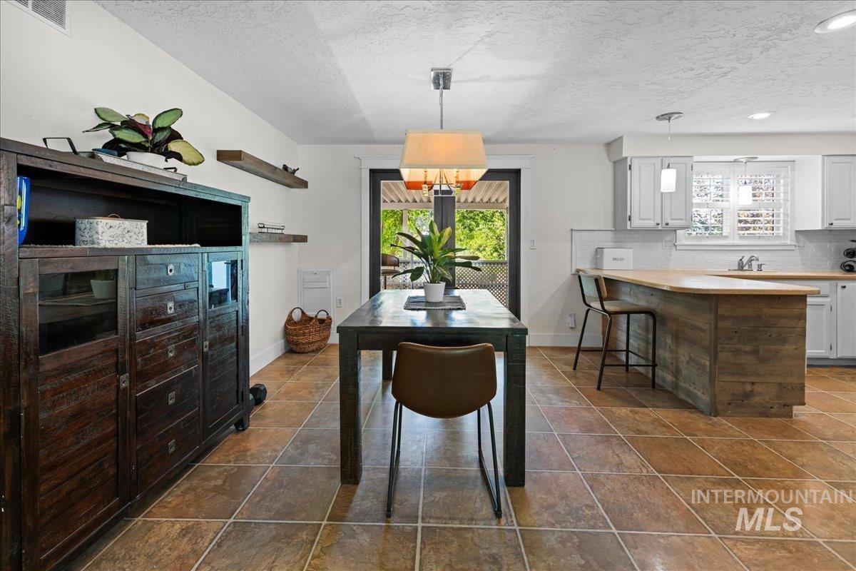 5401 S Latigo Property Photo 10