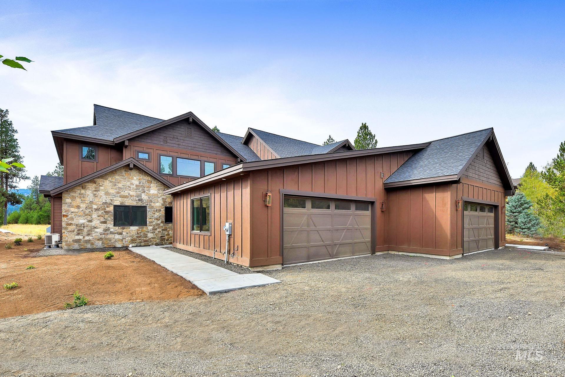 17b Moonflower Pl Property Photo 1