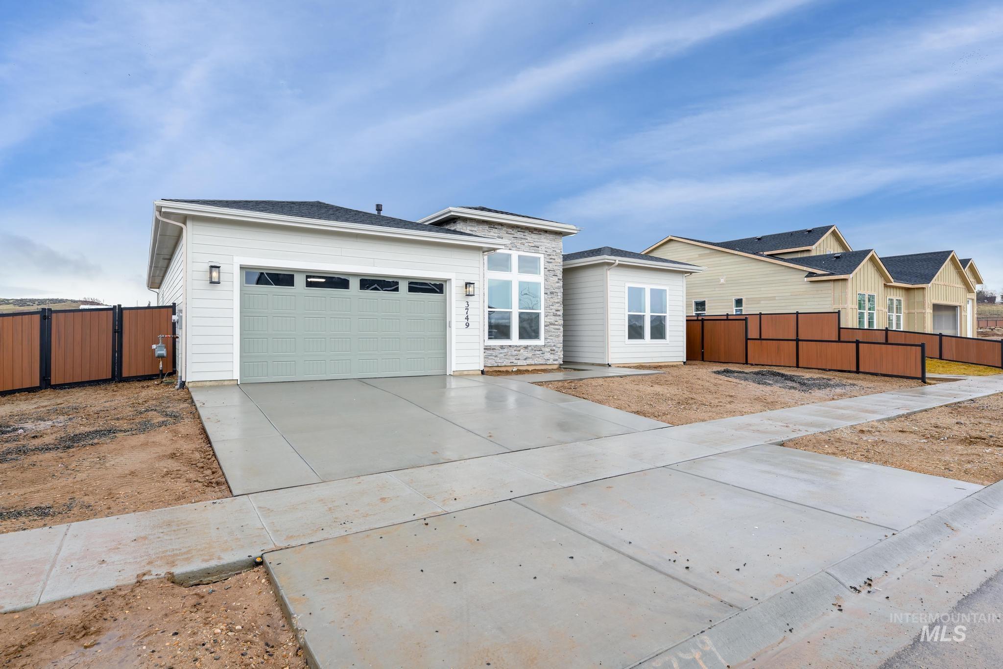 3749 N San Carlos Way Property Photo 3