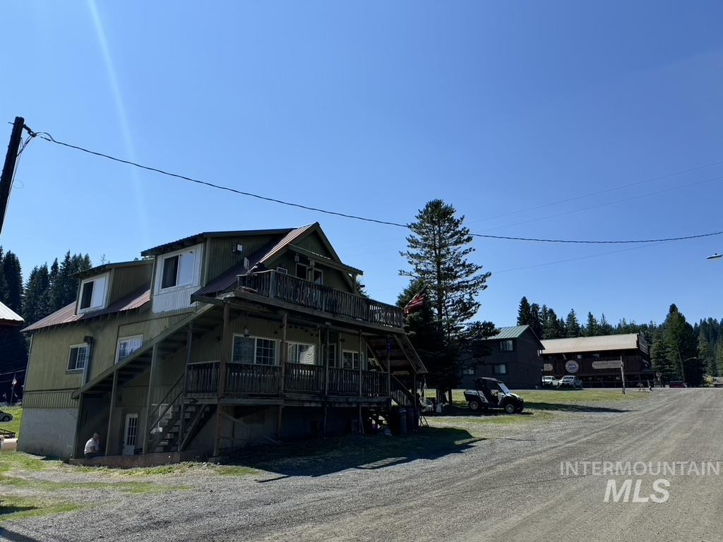 105 Main Street Property Photo 1