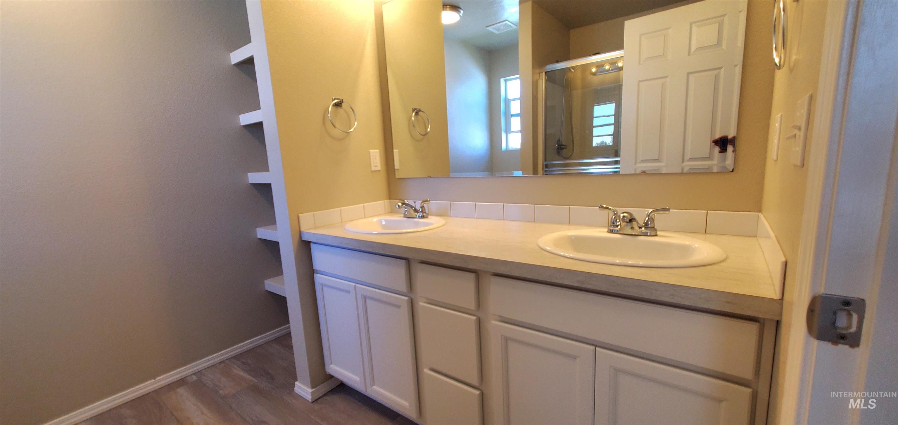 1441 W Sahara Dr Property Photo 12