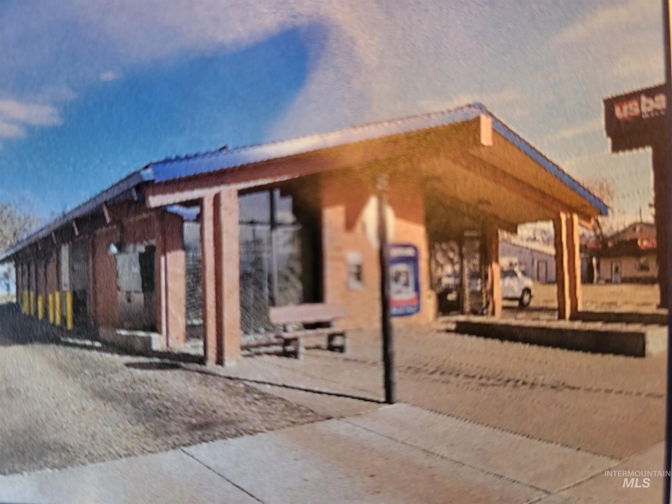95 N Superior Street Property Photo