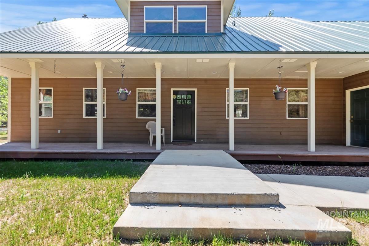 1 Middlefork Circle Property Photo 1