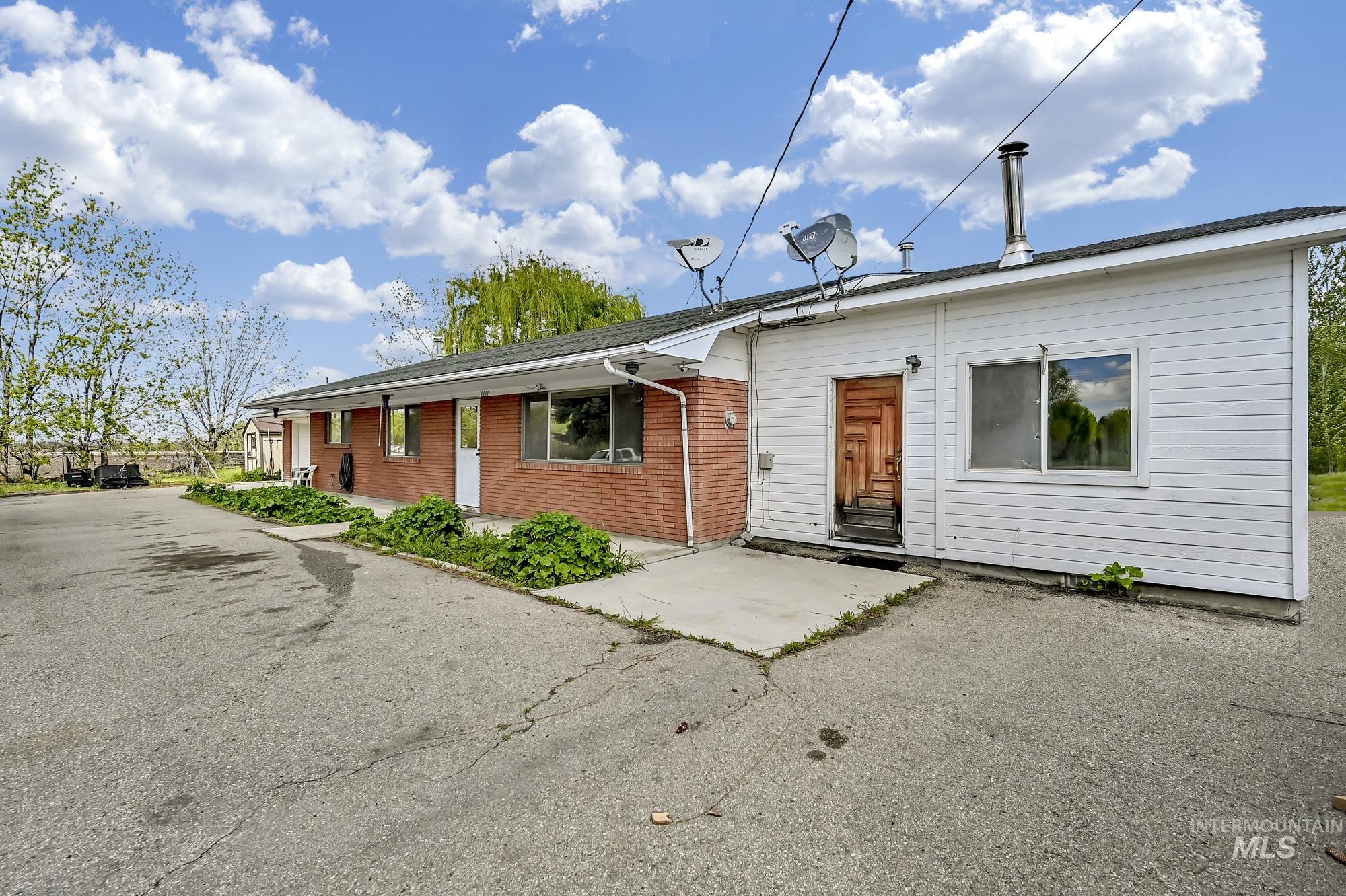 6880 W State St. Property Photo 7