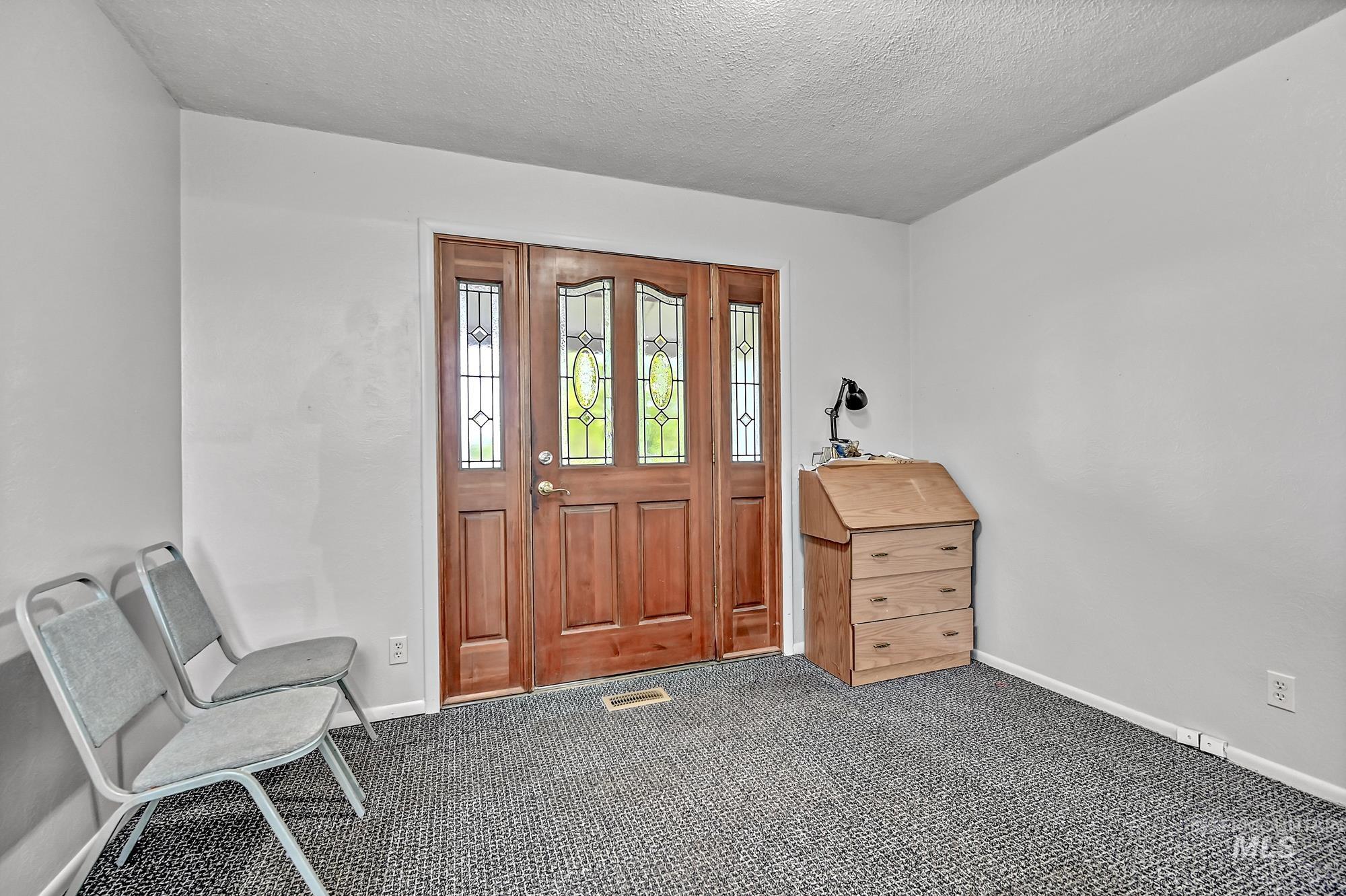 6880 W State St. Property Photo 23