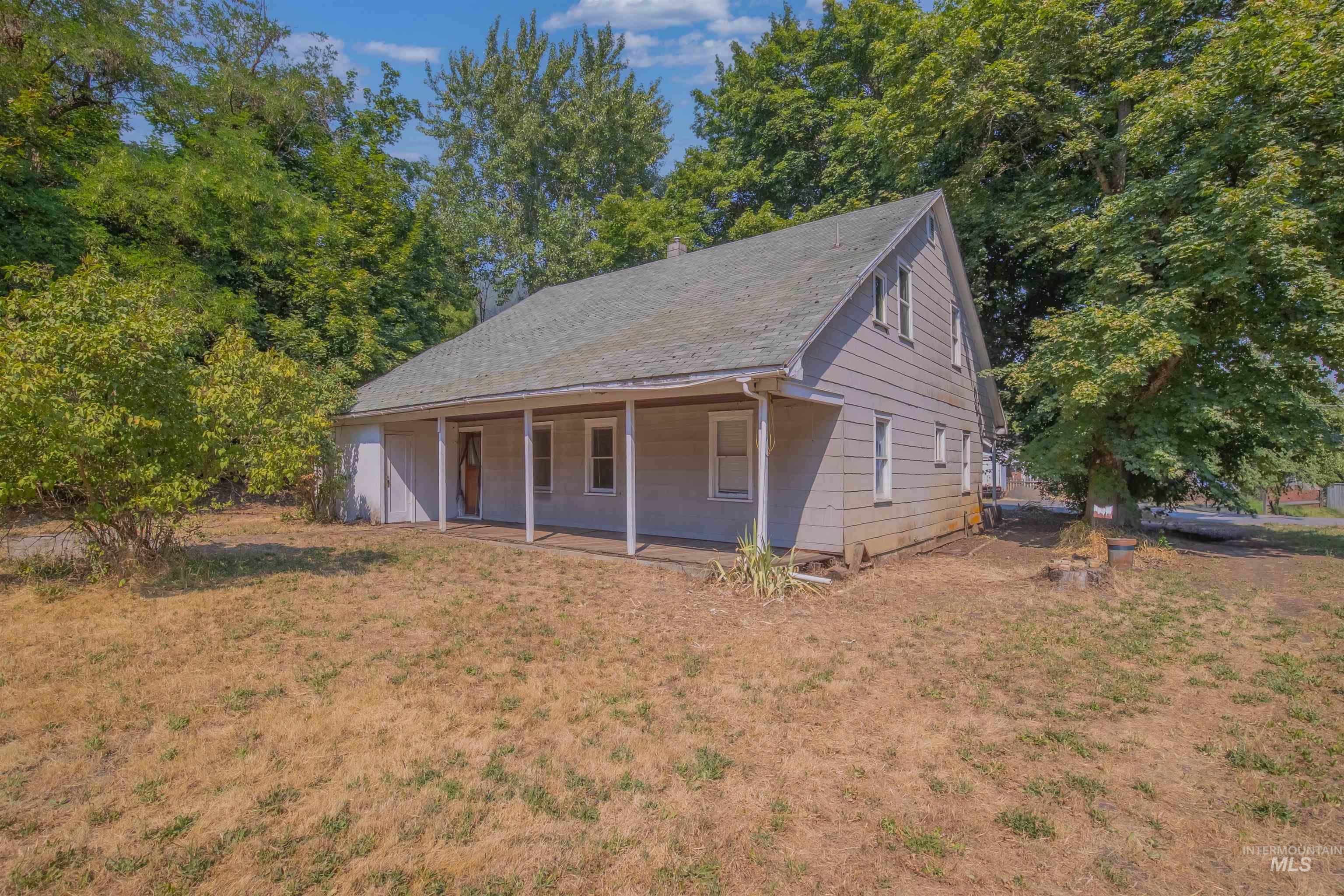 235 115th St Property Photo 32