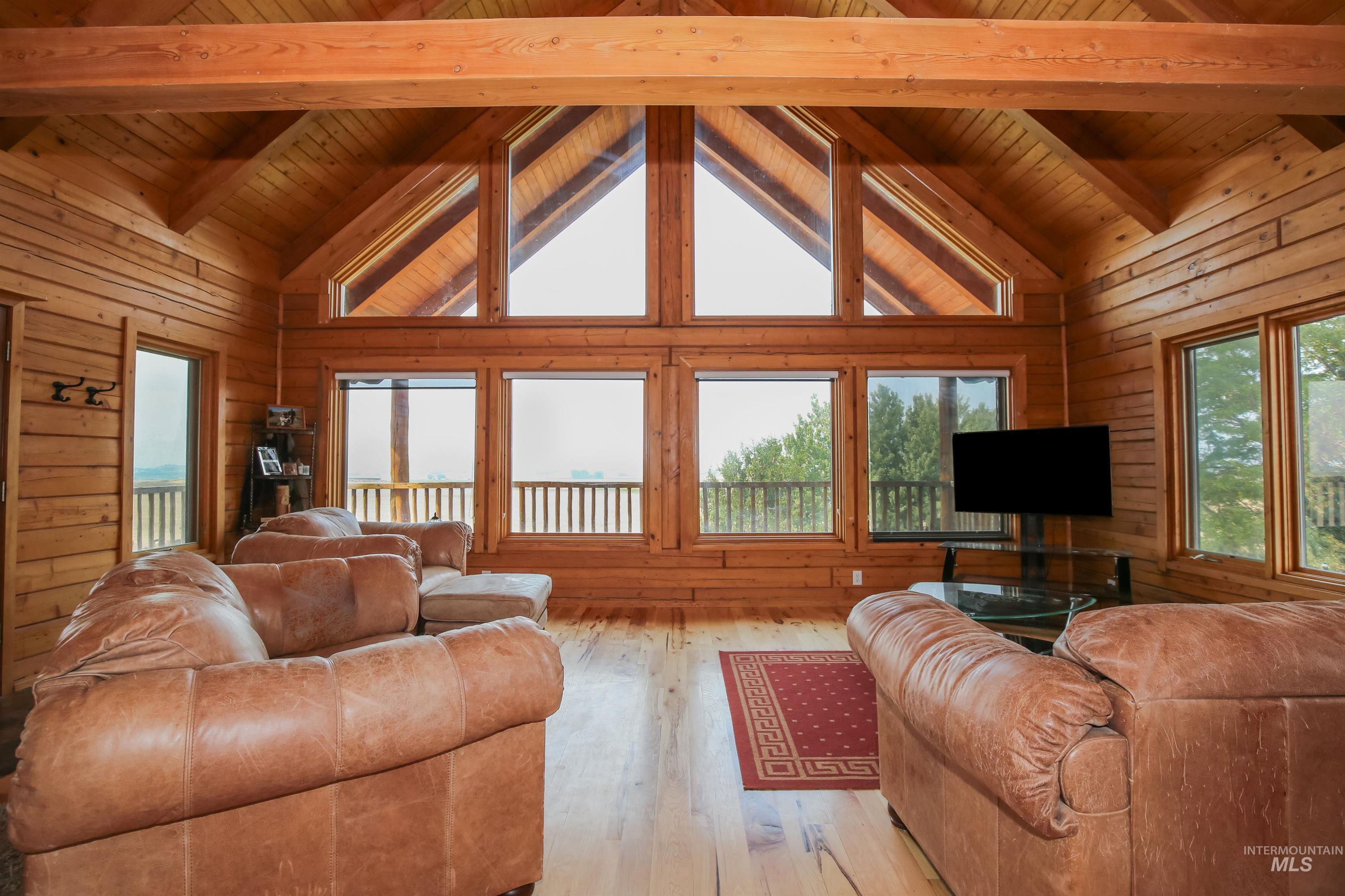 1642 Barlow Road Property Photo 4
