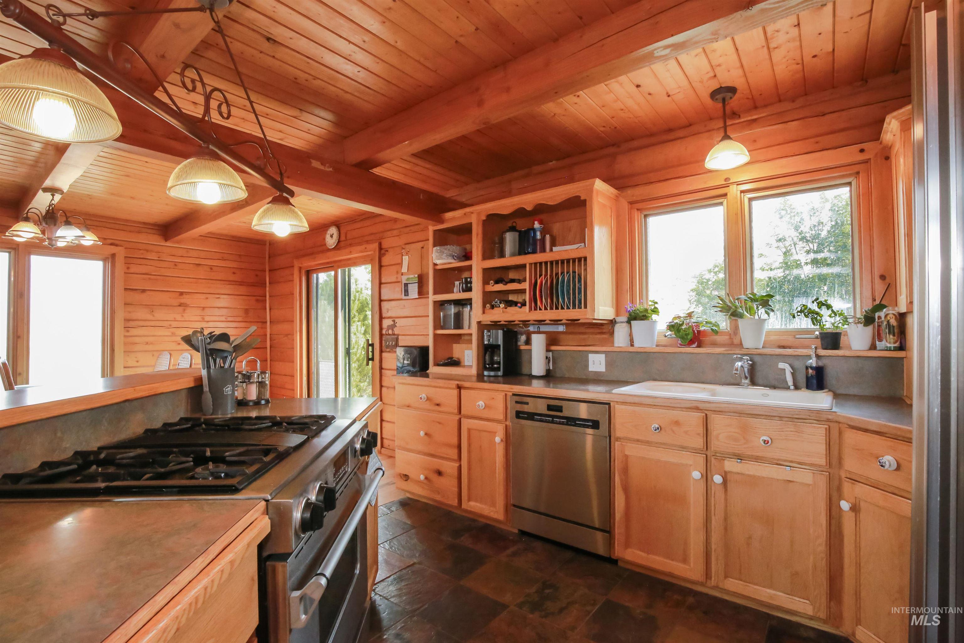 1642 Barlow Road Property Photo 10