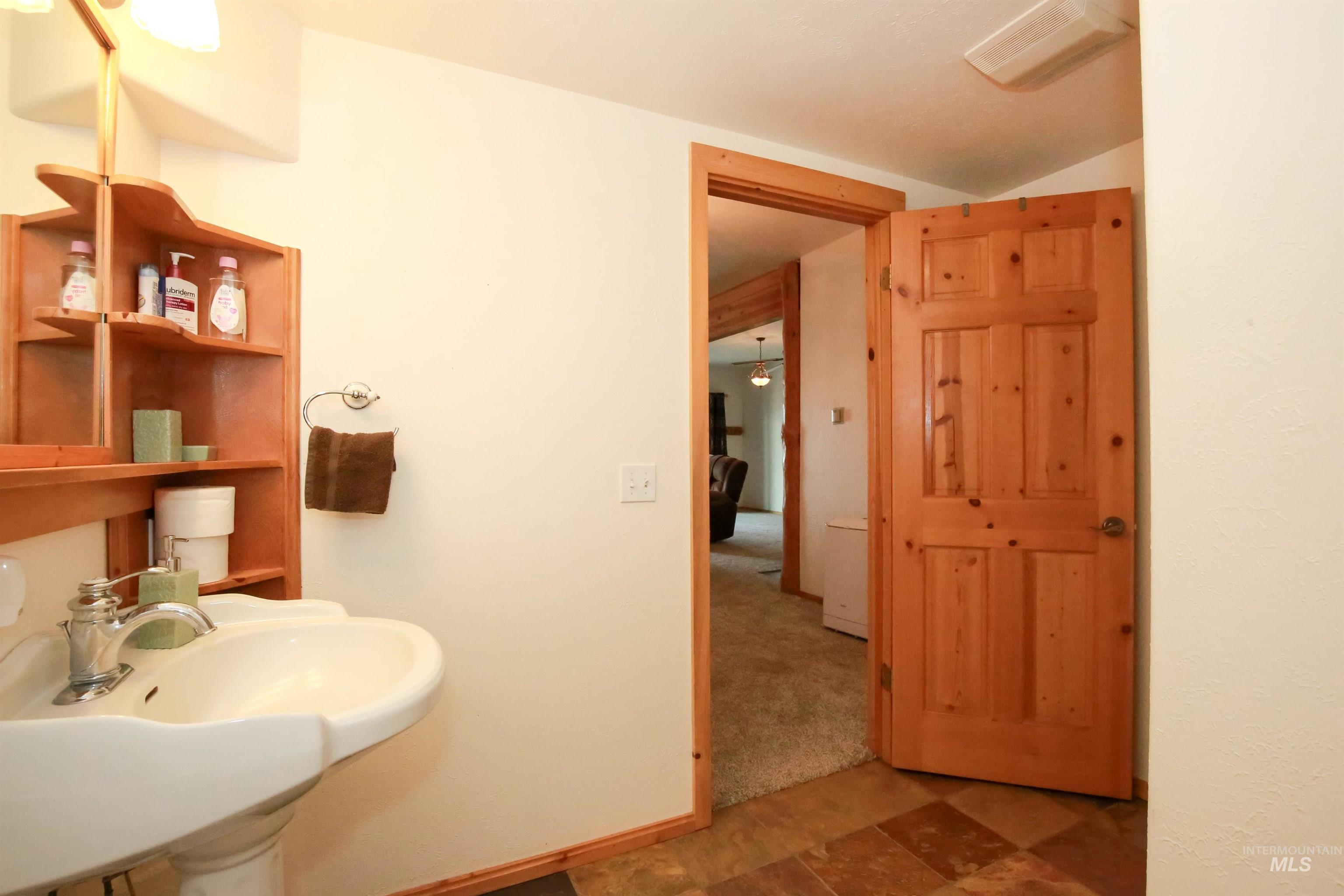 1642 Barlow Road Property Photo 33