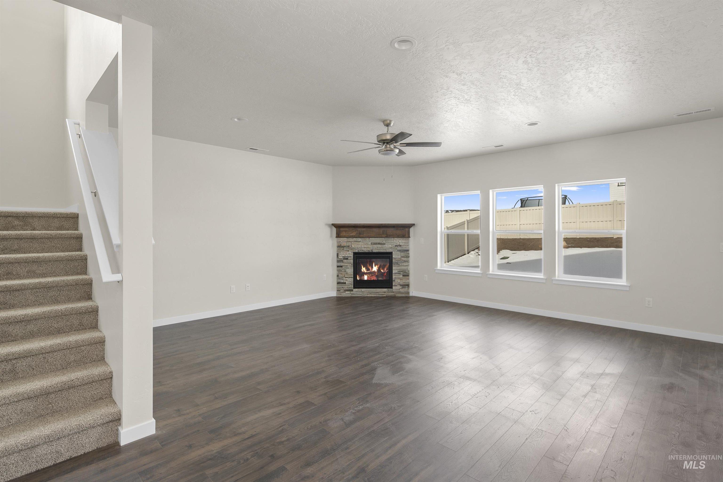 10122 W Napier Dr Property Photo 4