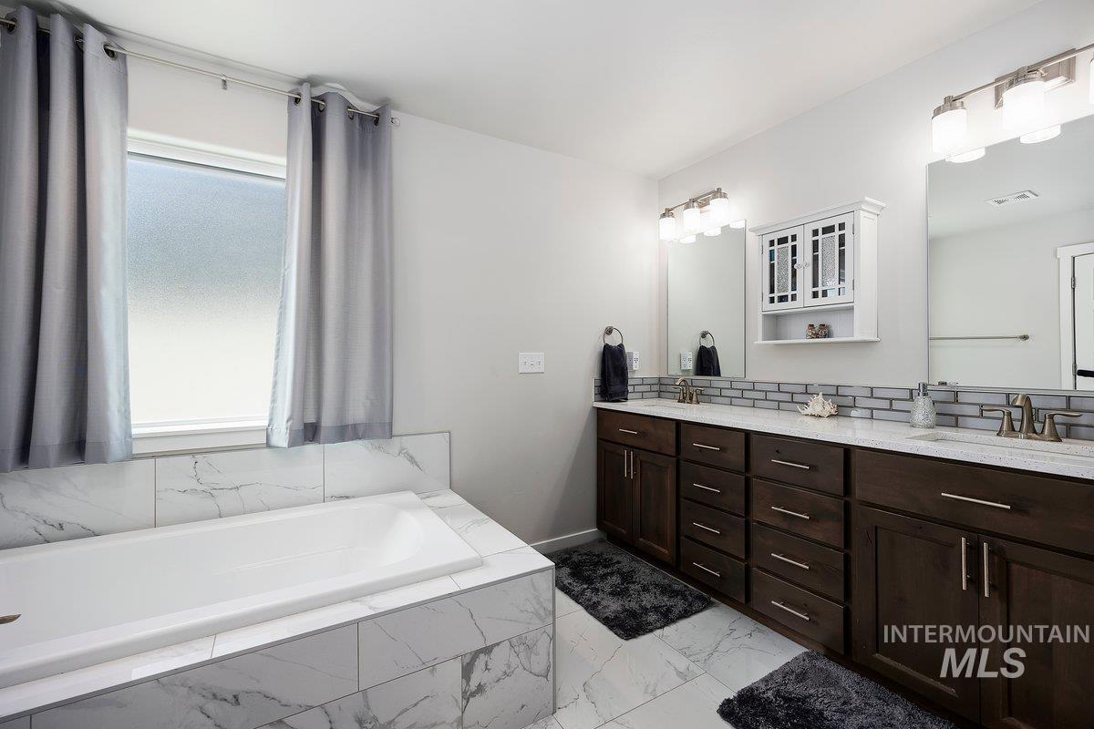 2342 Great Basin Way Property Photo 24