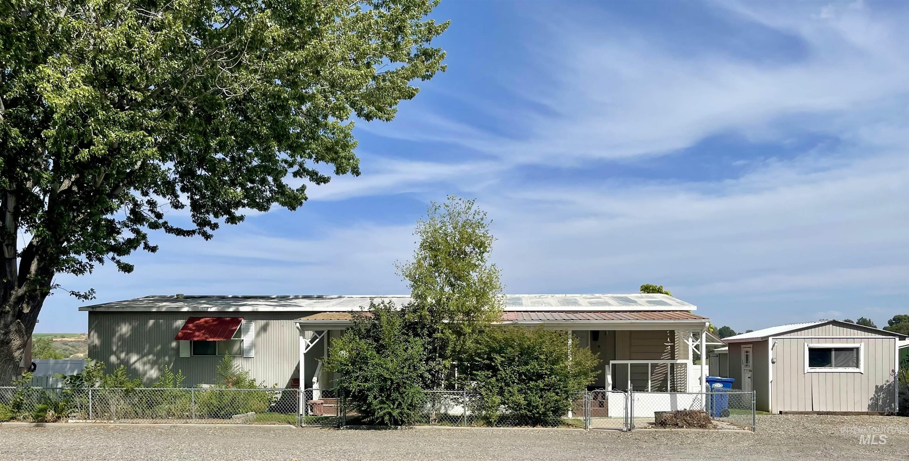 6 Blue Spruce Property Photo 1
