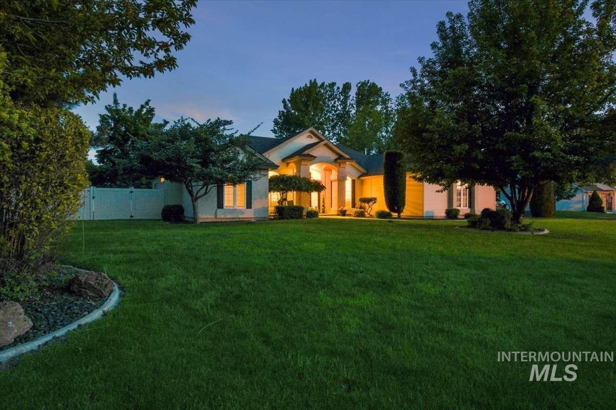 1245 W Hempstead Dr Property Photo 46