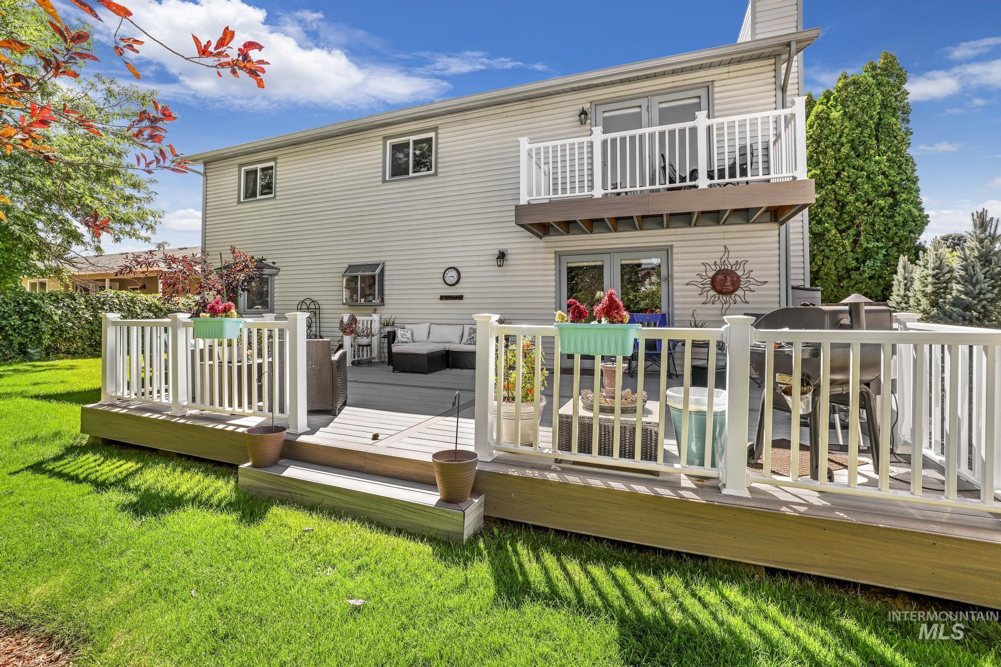 1148 Blake Street N Property Photo 2