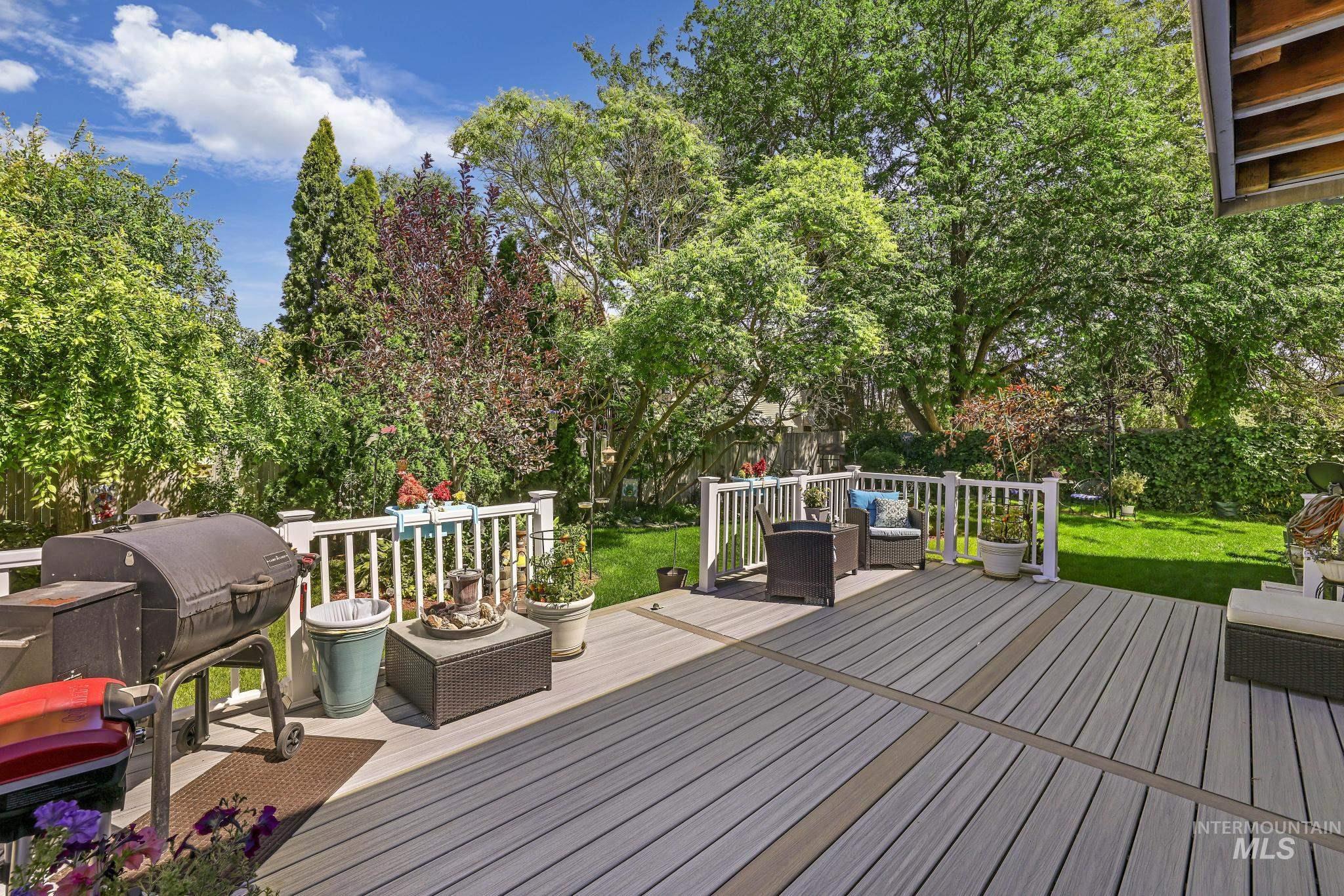 1148 Blake Street N Property Photo 4