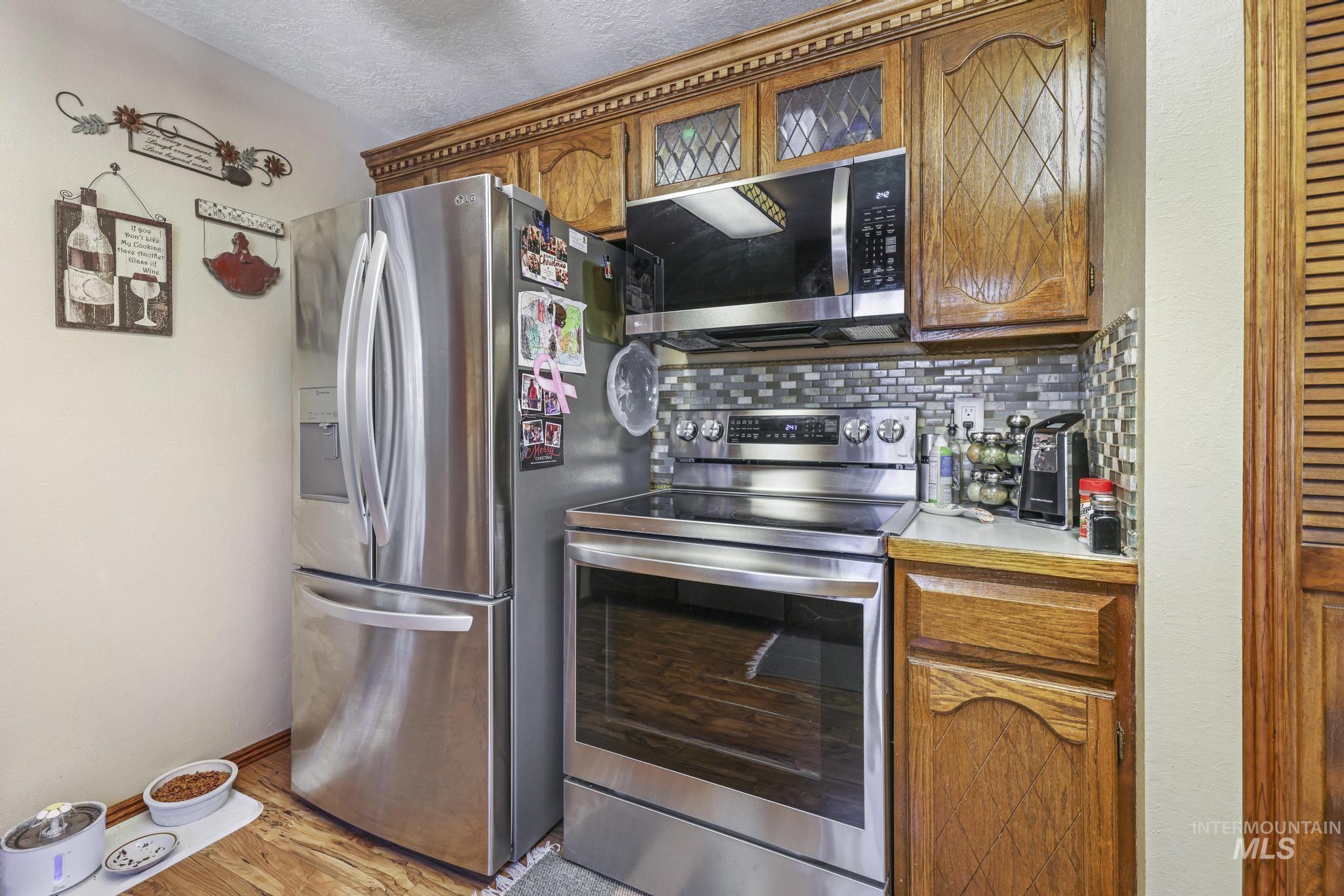 1148 Blake Street N Property Photo 9