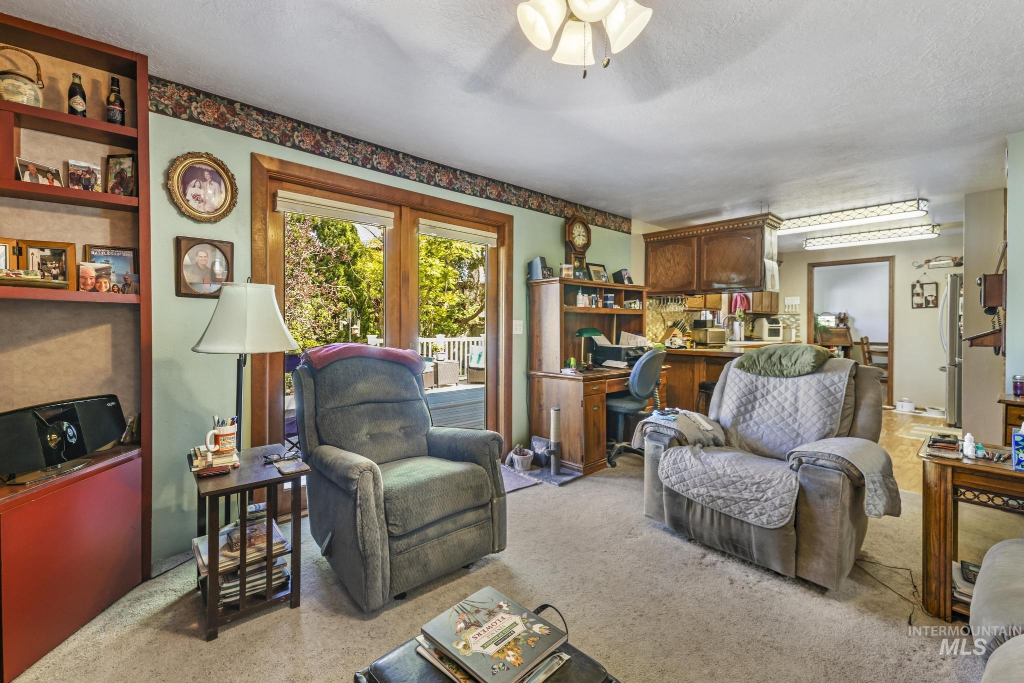 1148 Blake Street N Property Photo 10
