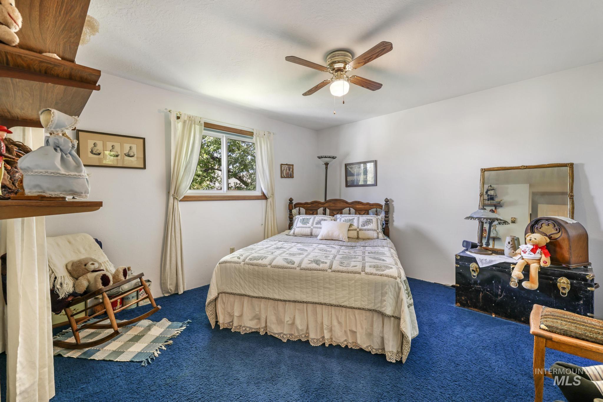 1148 Blake Street N Property Photo 16