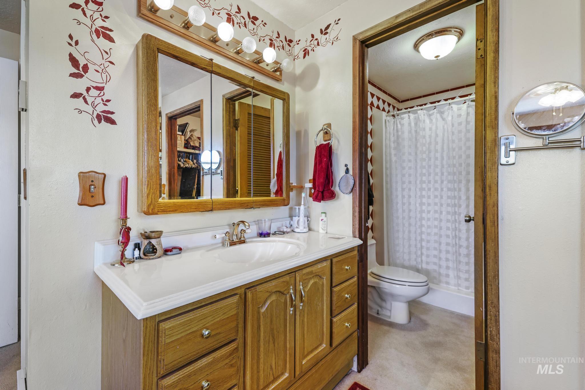 1148 Blake Street N Property Photo 21