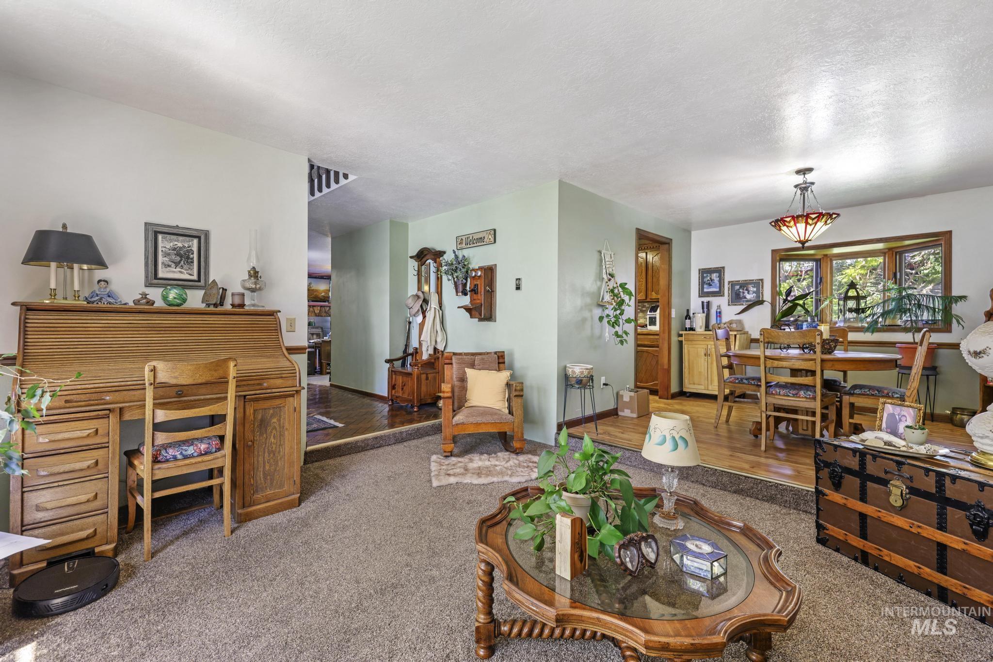 1148 Blake Street N Property Photo 29