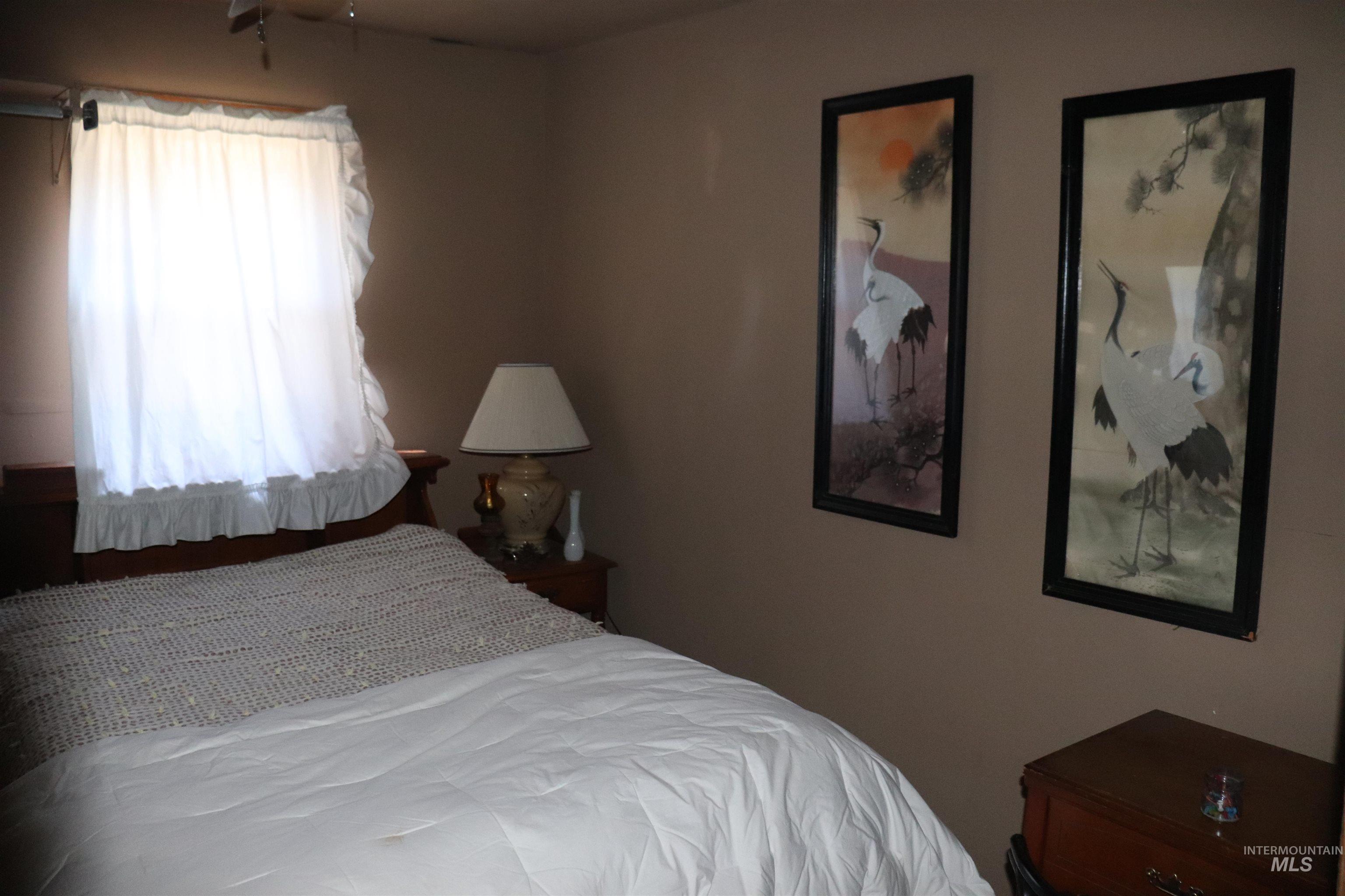 1294 Shore Dr Property Photo 6