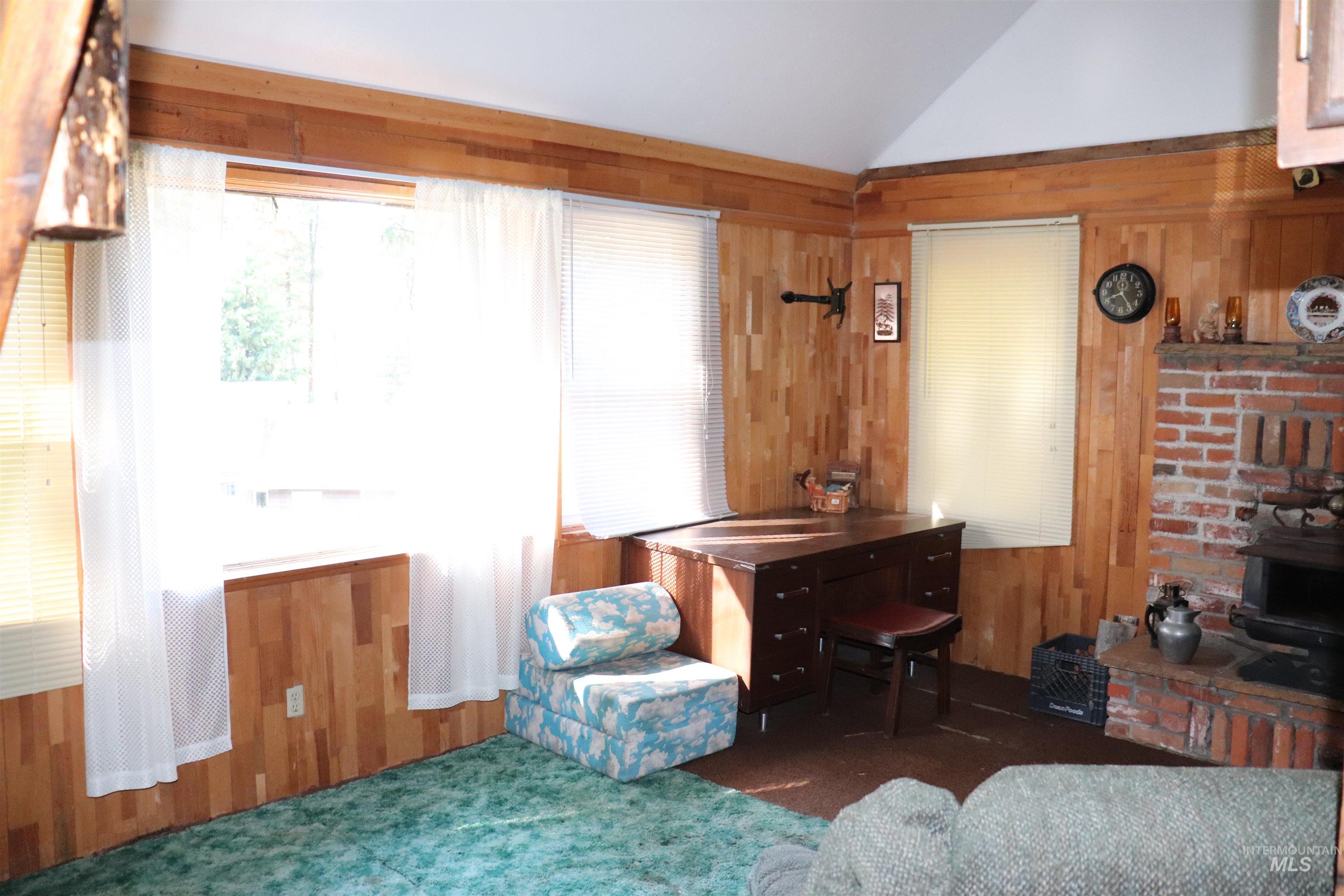 1294 Shore Dr Property Photo 14