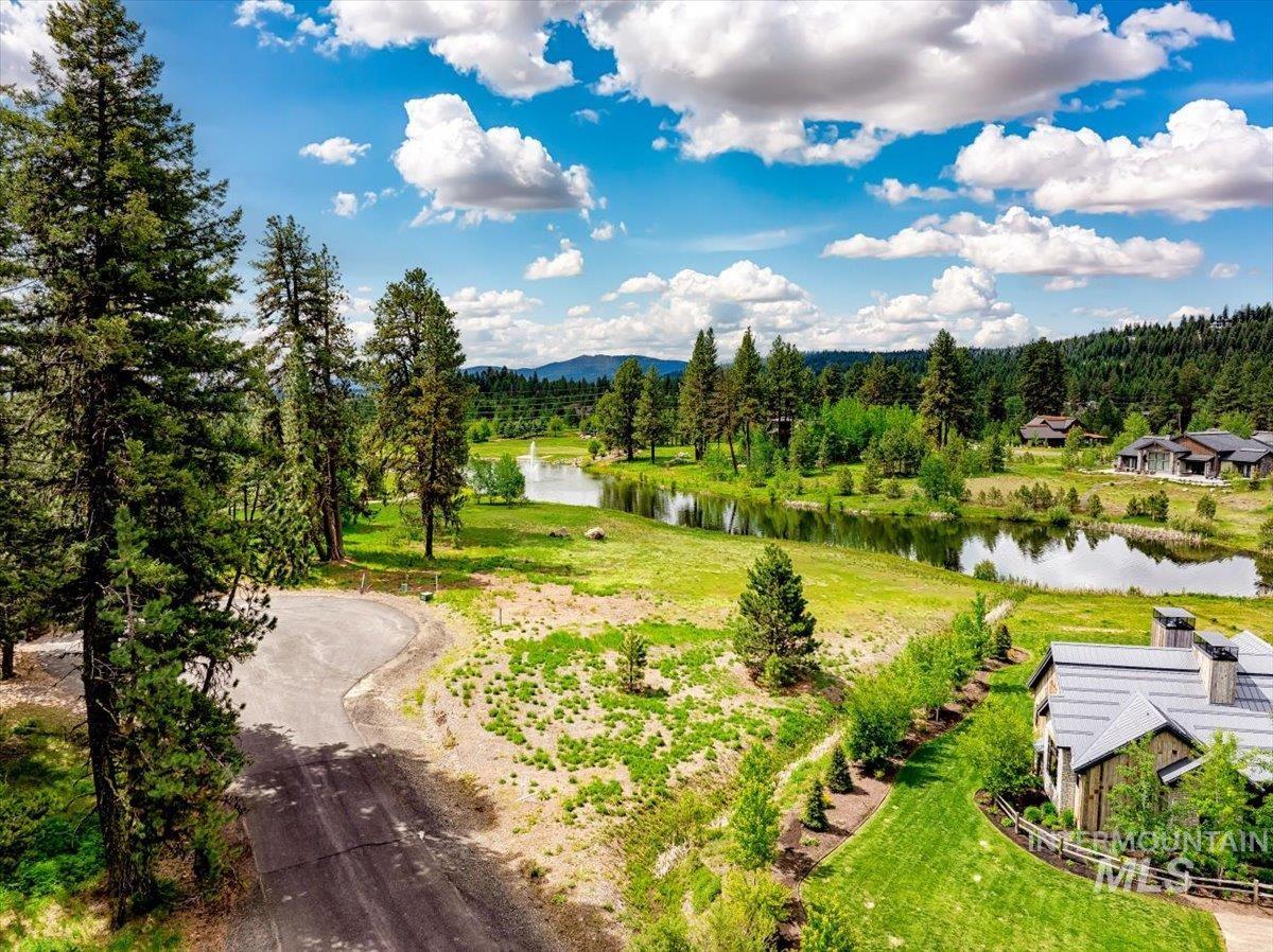3654 & 3658 Annie Pond Ct Property Photo 3