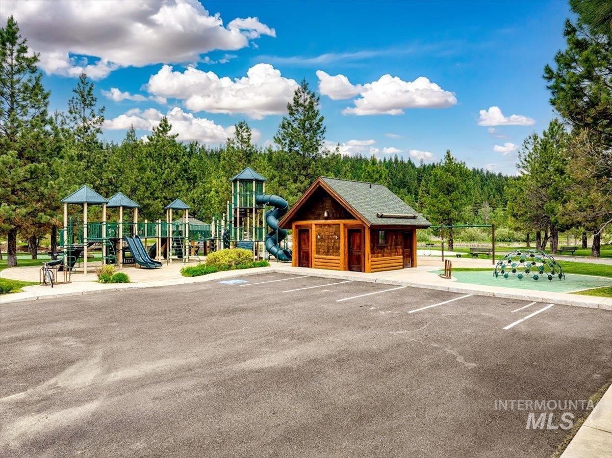 3654 & 3658 Annie Pond Ct Property Photo 17