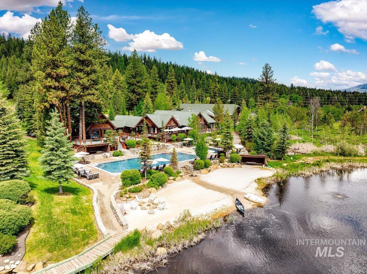 3654 & 3658 Annie Pond Ct Property Photo 18
