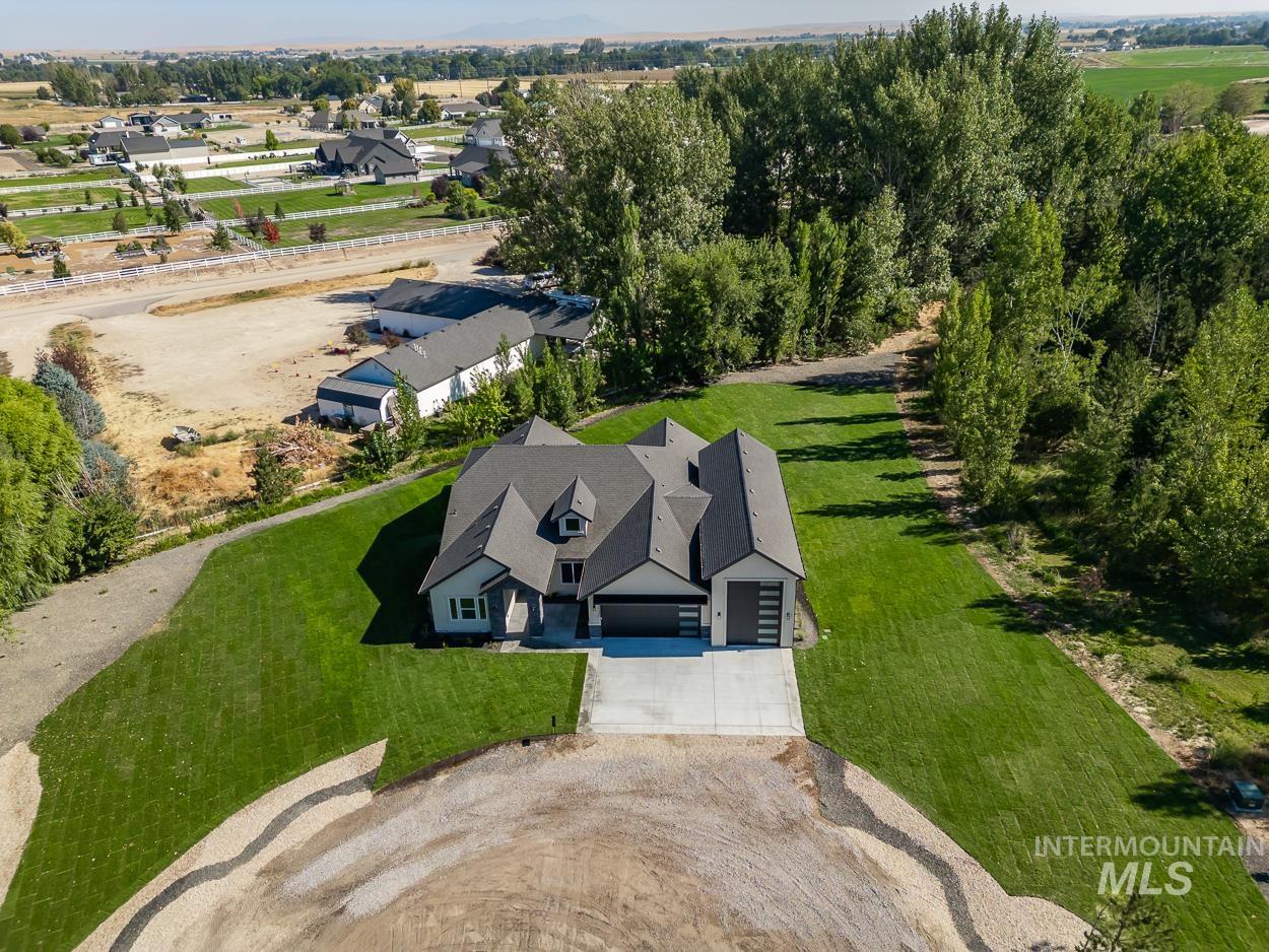 24430 Cowboy Ln Property Photo 2
