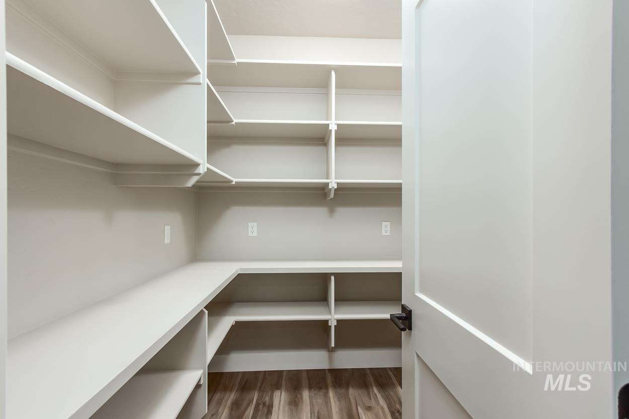 24430 Cowboy Ln Property Photo 12