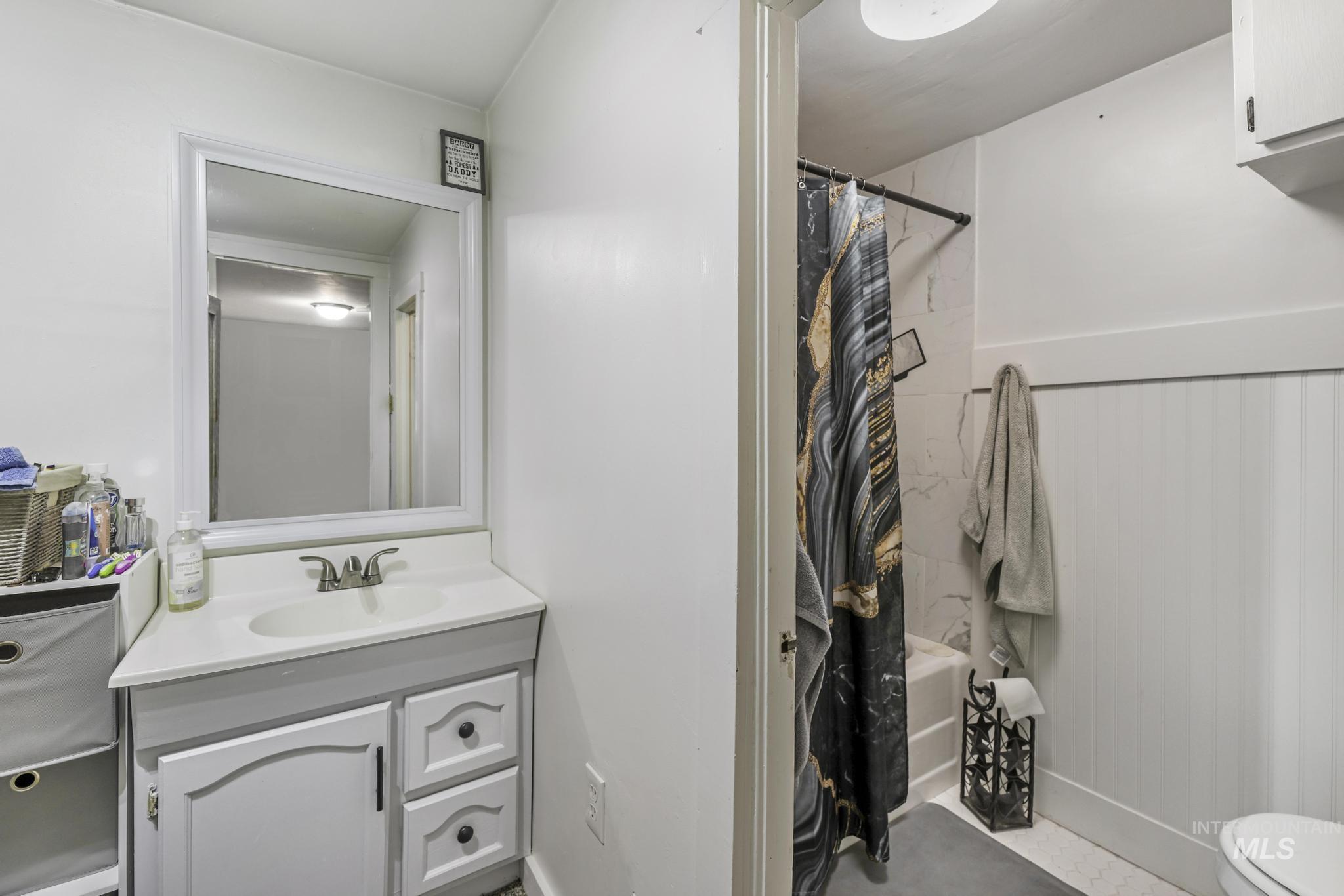 645 5th Ave W Property Photo 15
