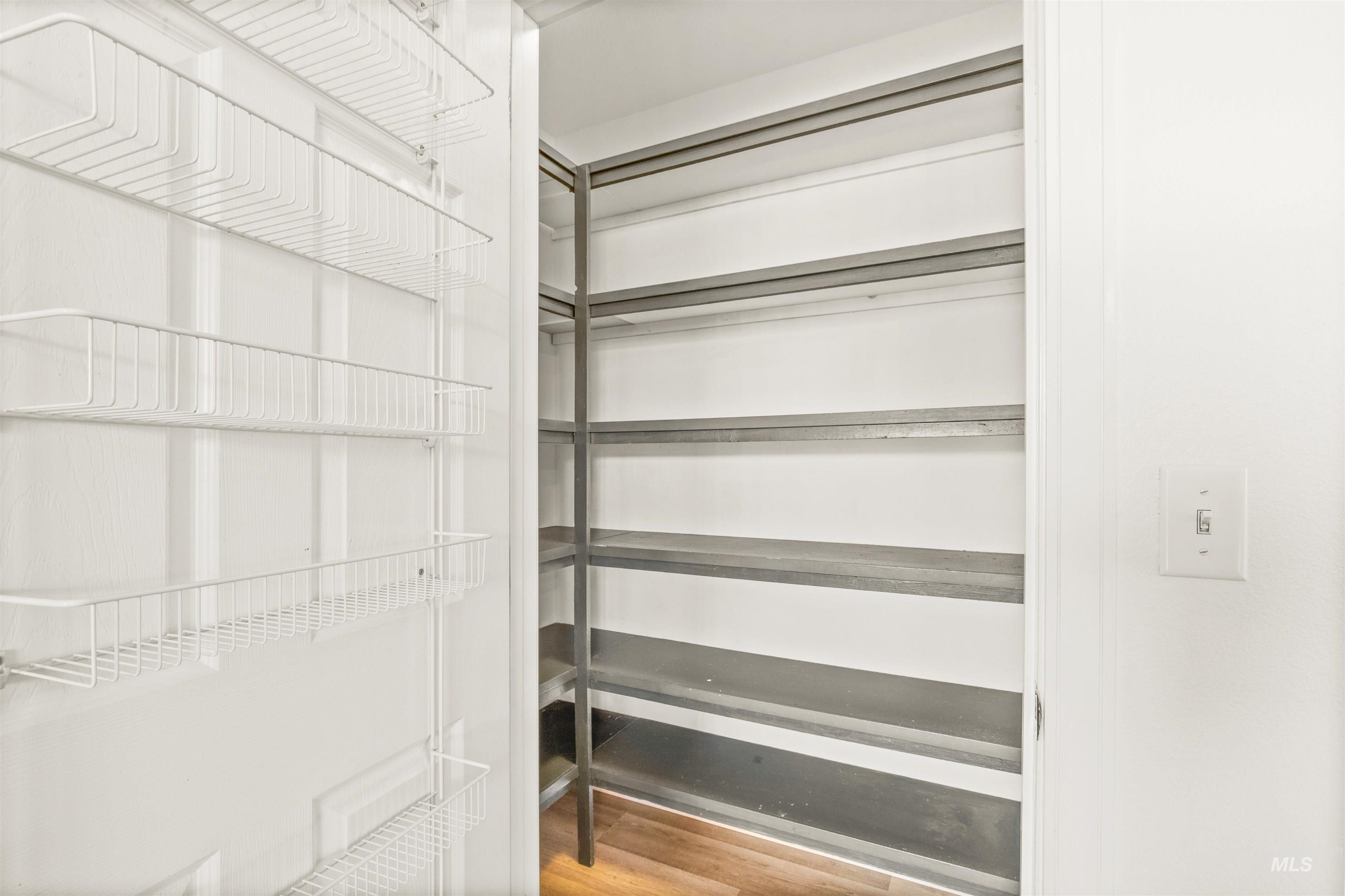 829 Crest Drive Property Photo 14