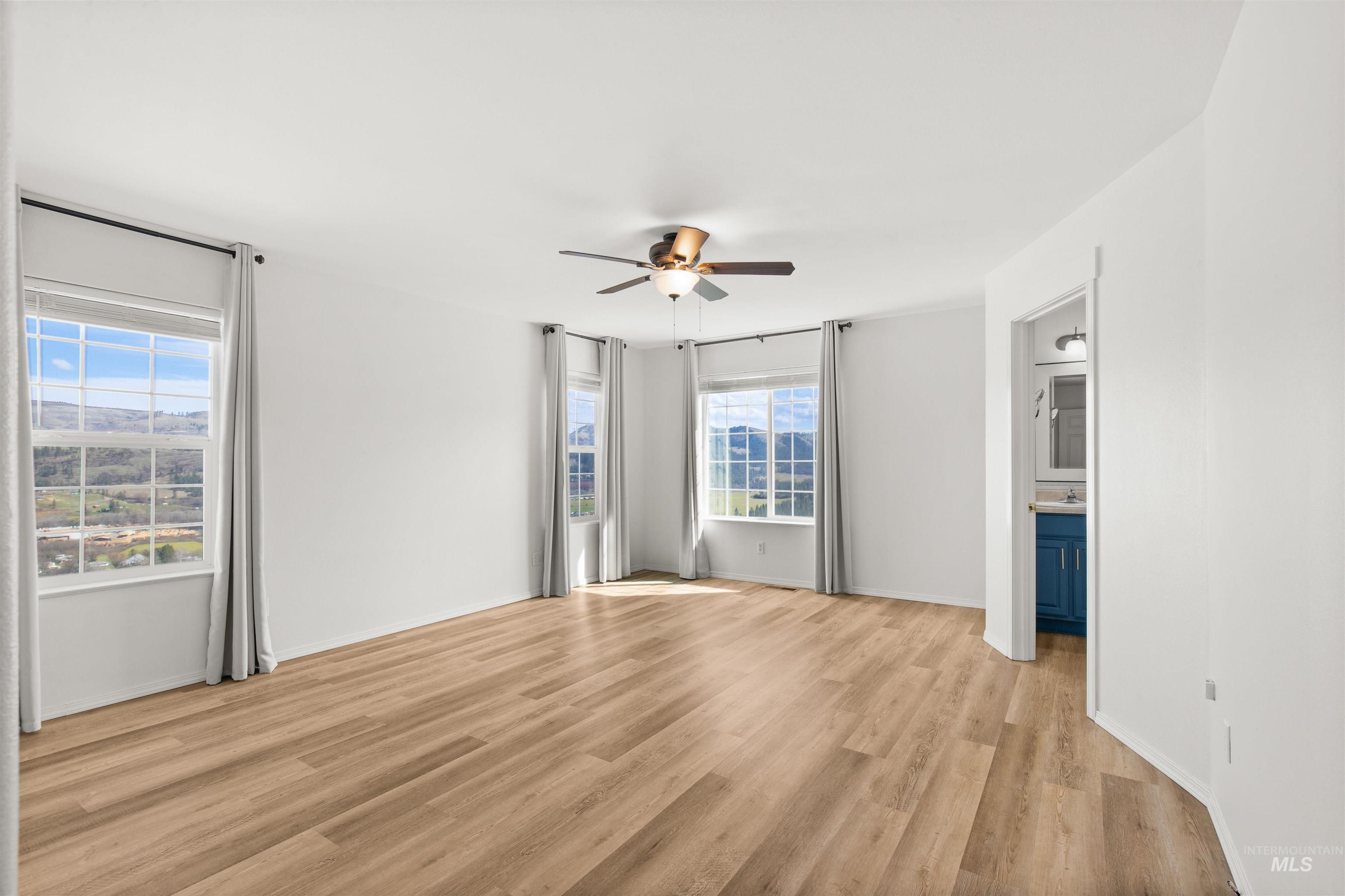 829 Crest Drive Property Photo 19