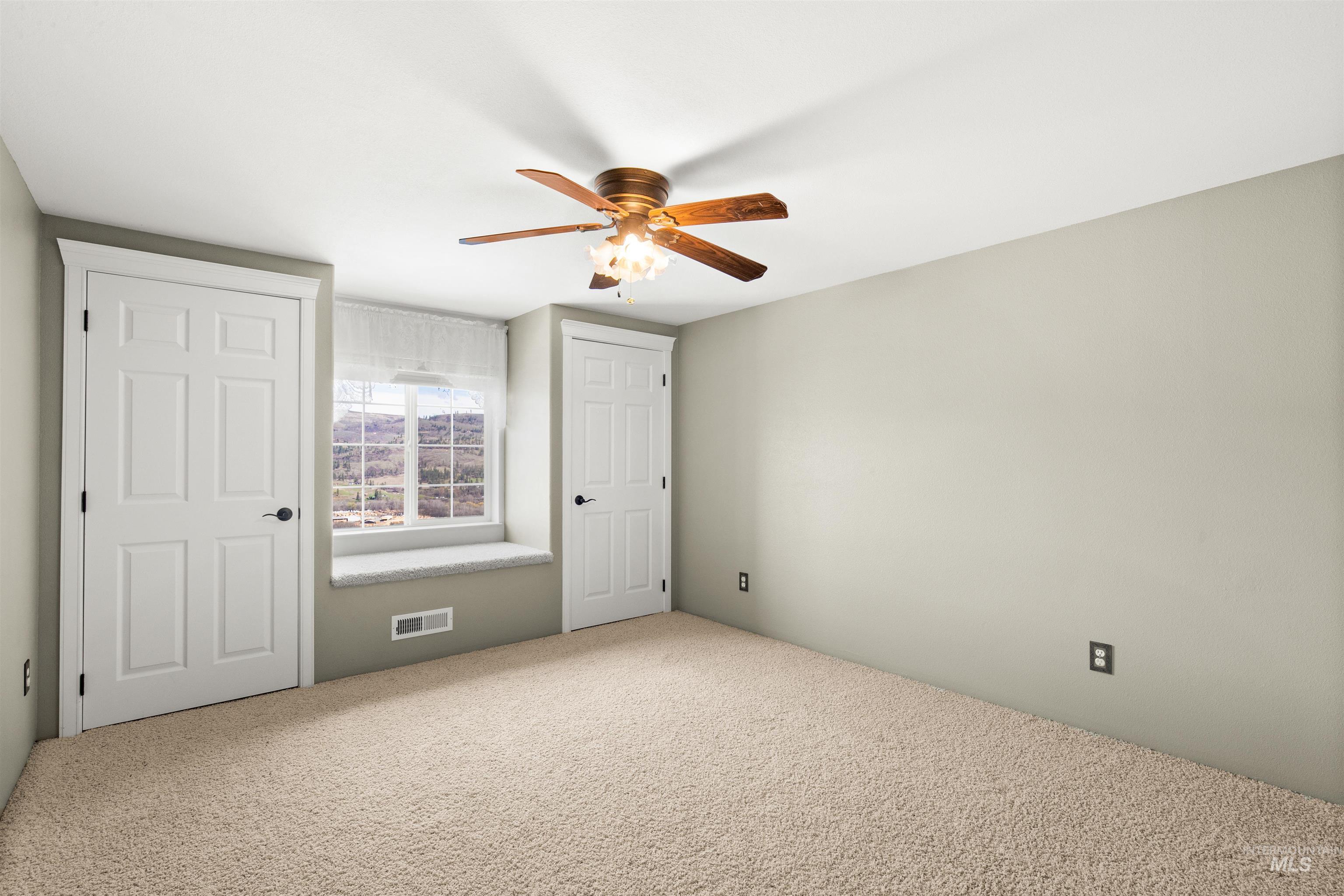 829 Crest Drive Property Photo 23