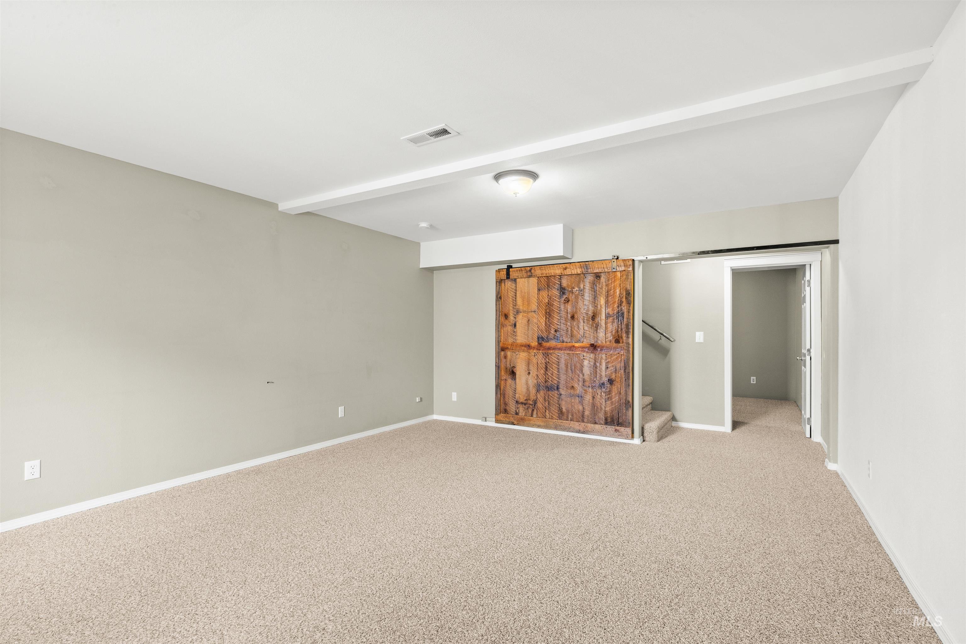 829 Crest Drive Property Photo 28