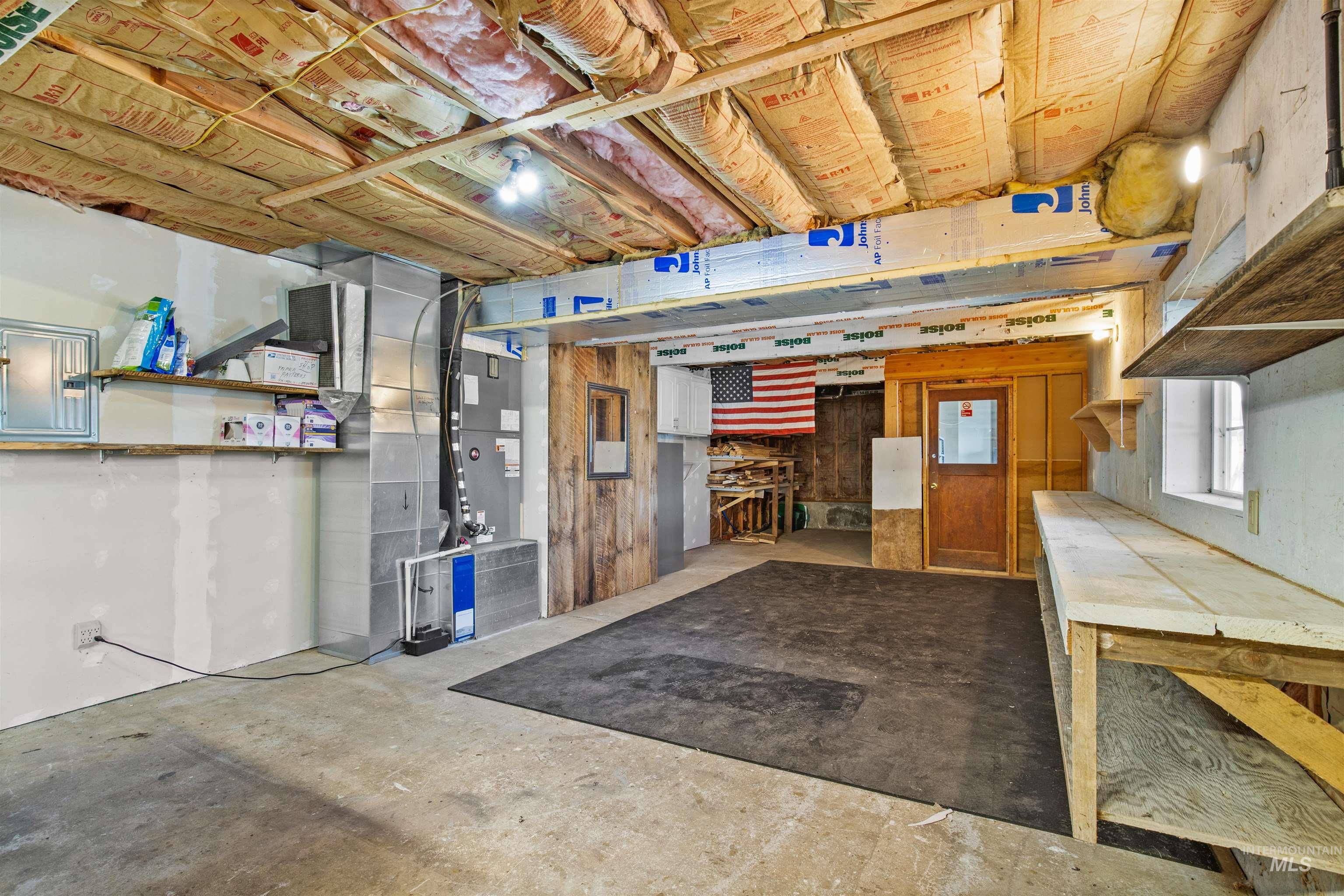 829 Crest Drive Property Photo 29