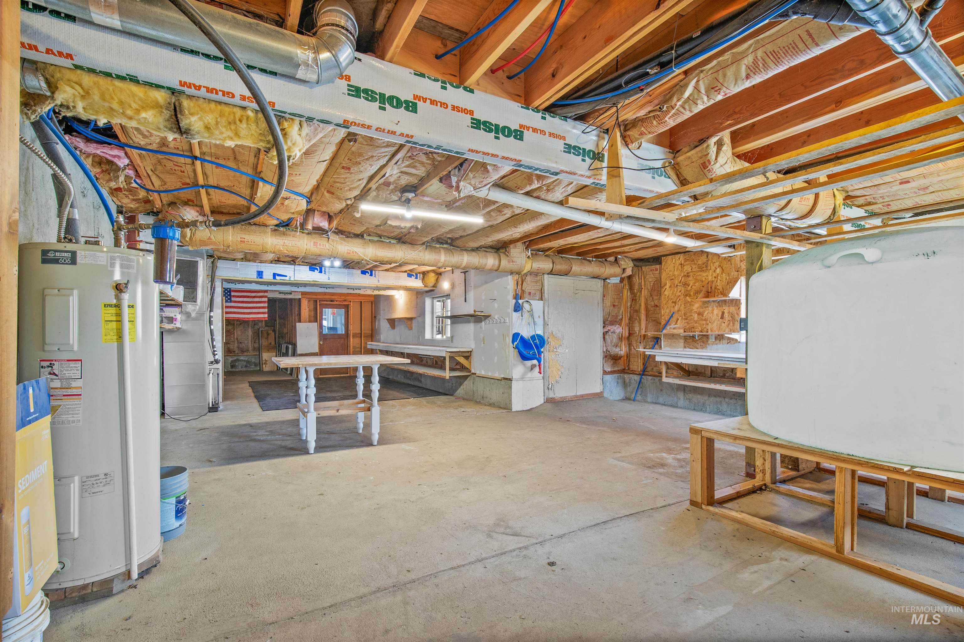 829 Crest Drive Property Photo 30