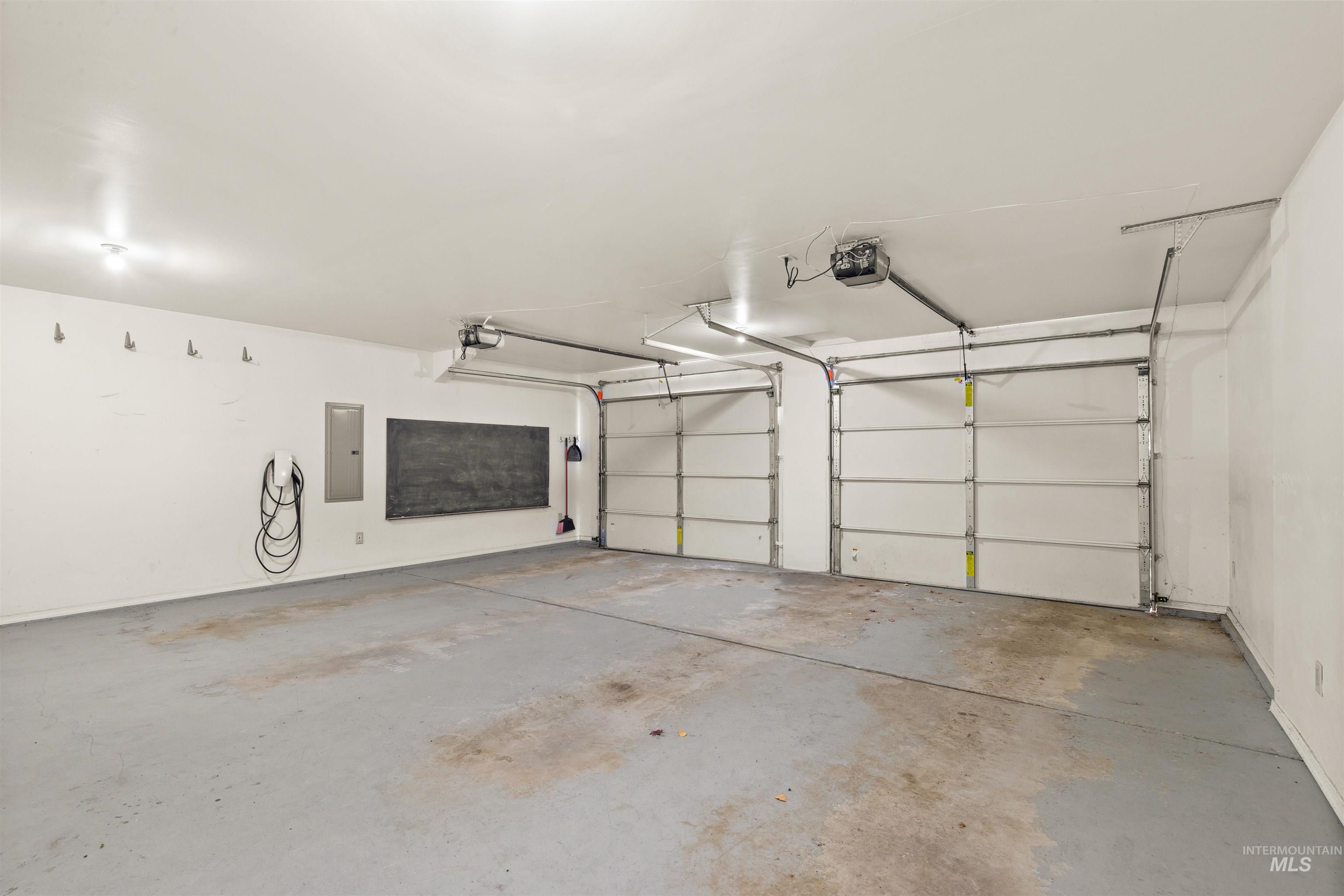829 Crest Drive Property Photo 36