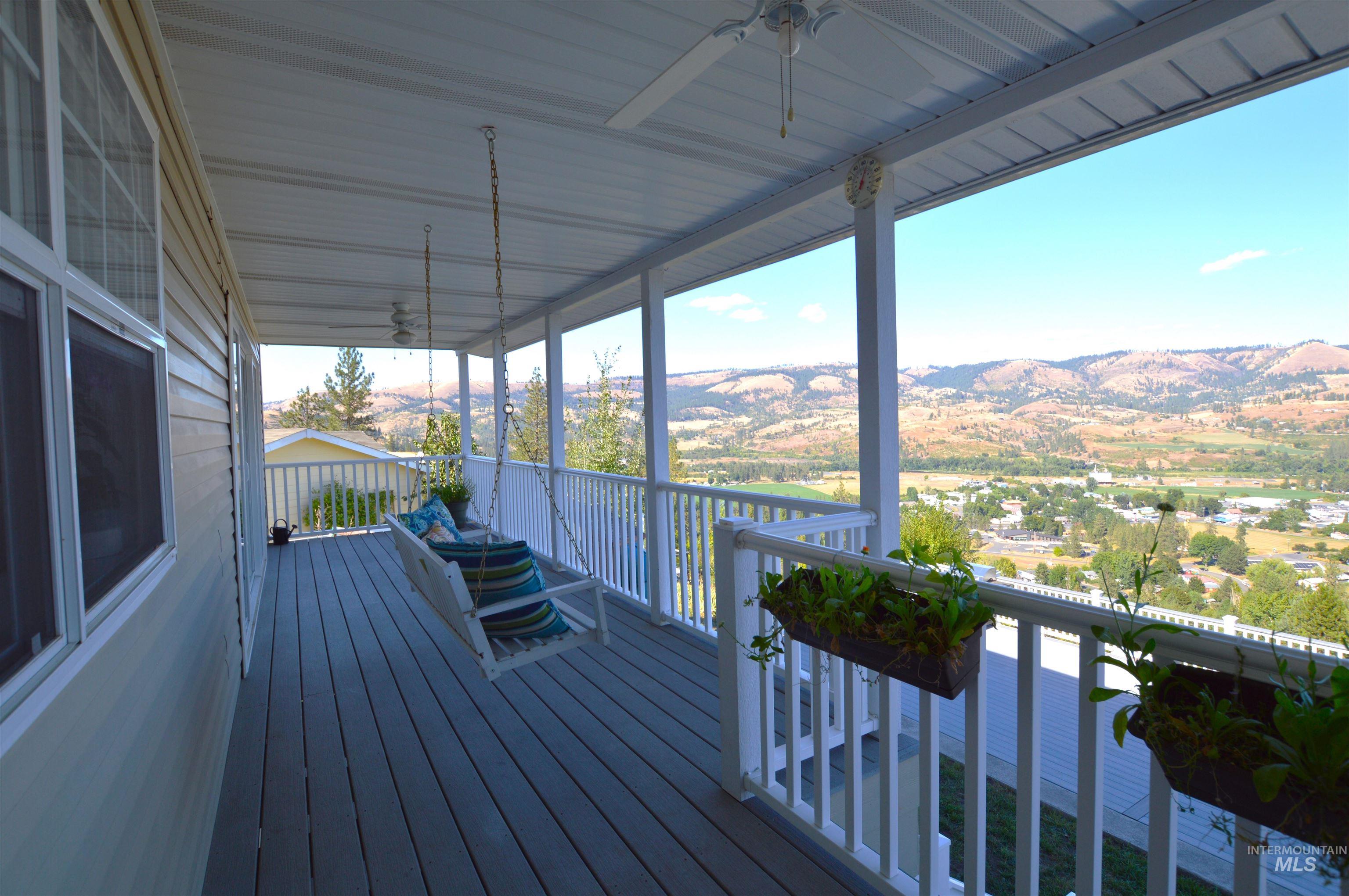 829 Crest Drive Property Photo 45