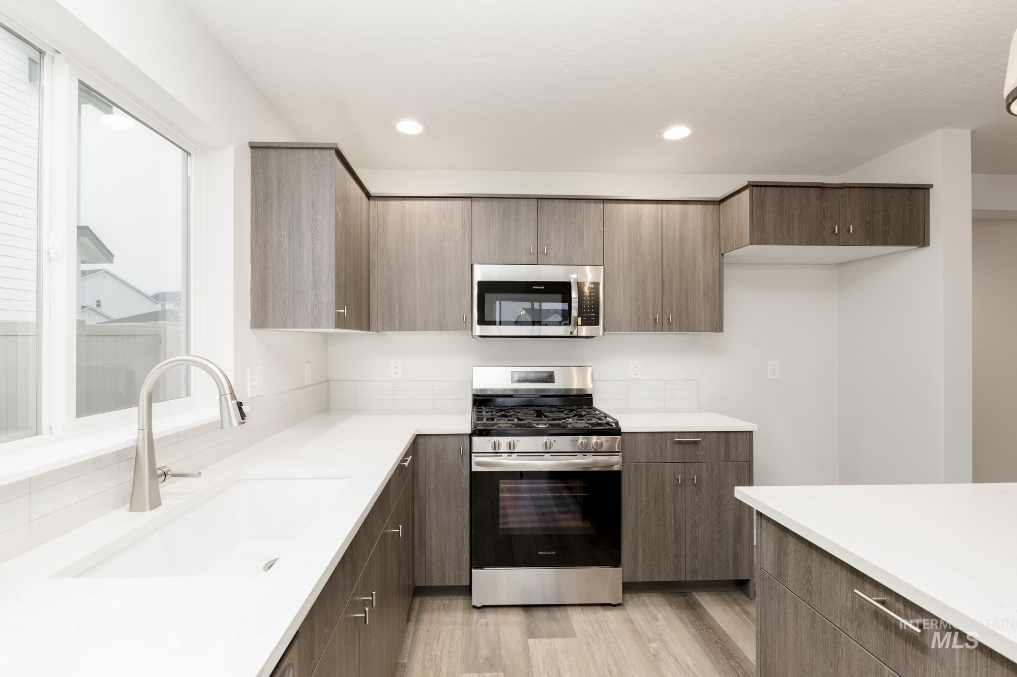 11731 W Mountain Iris St Property Photo 5