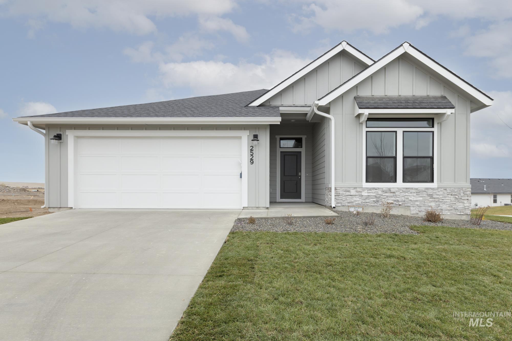 2529 W Red Jasper Dr Property Photo 1