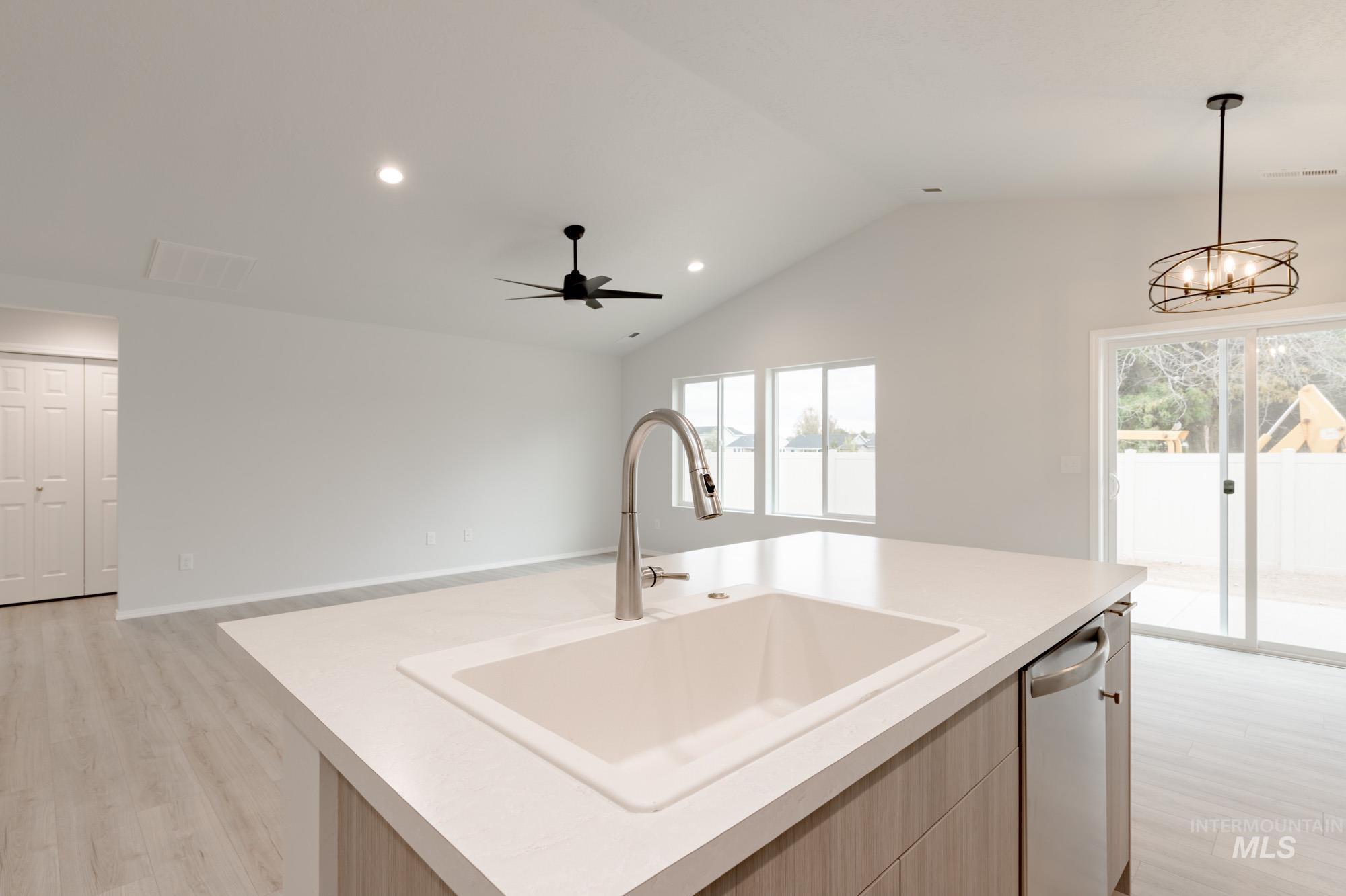 12943 Ashfield St Property Photo 7