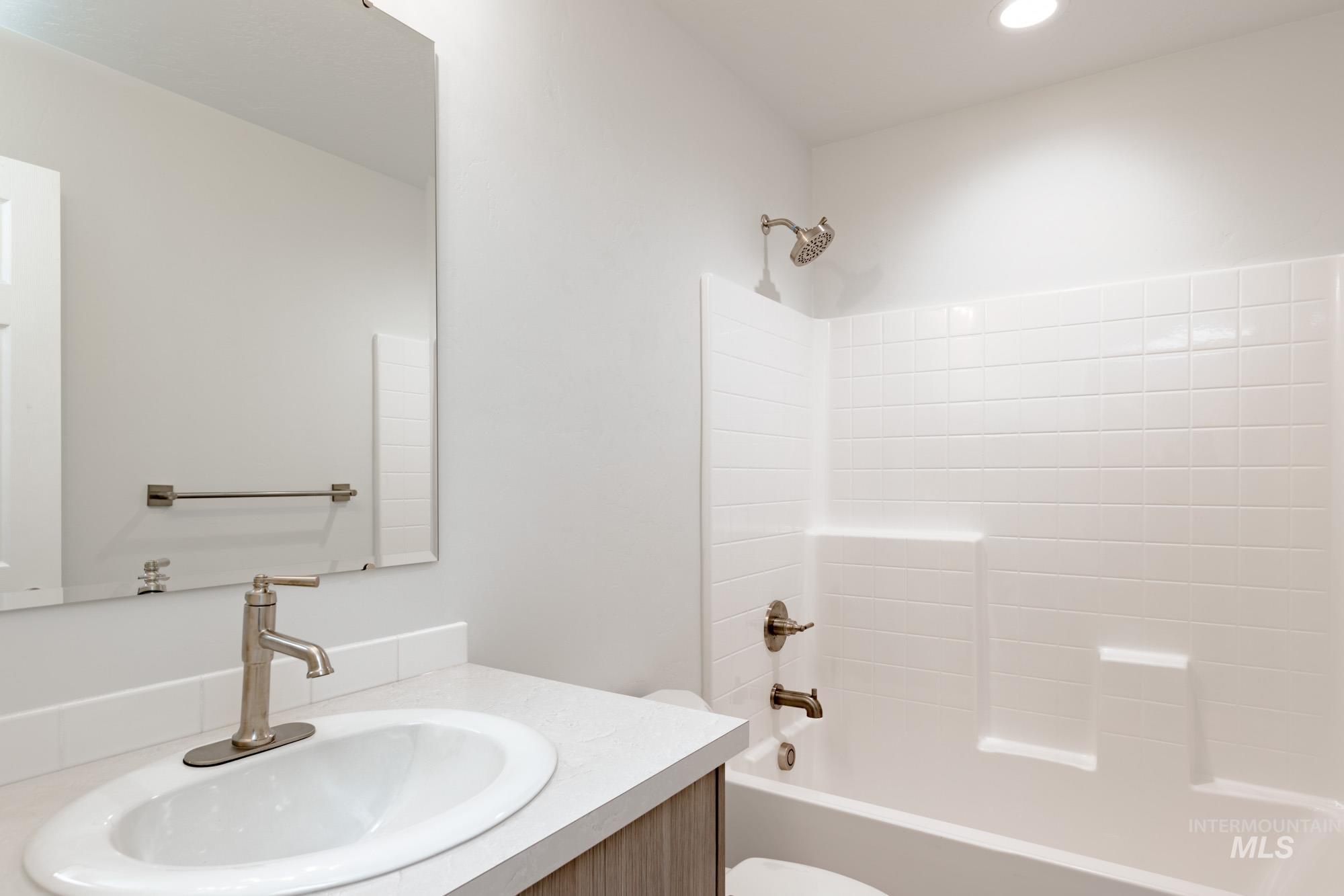 12943 Ashfield St Property Photo 11