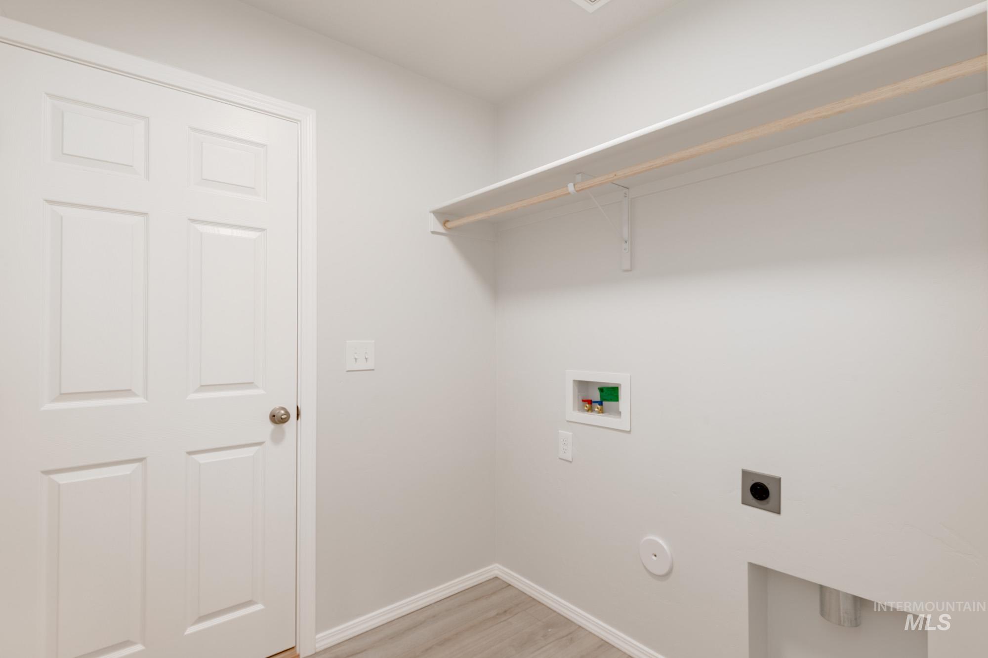 12943 Ashfield St Property Photo 13
