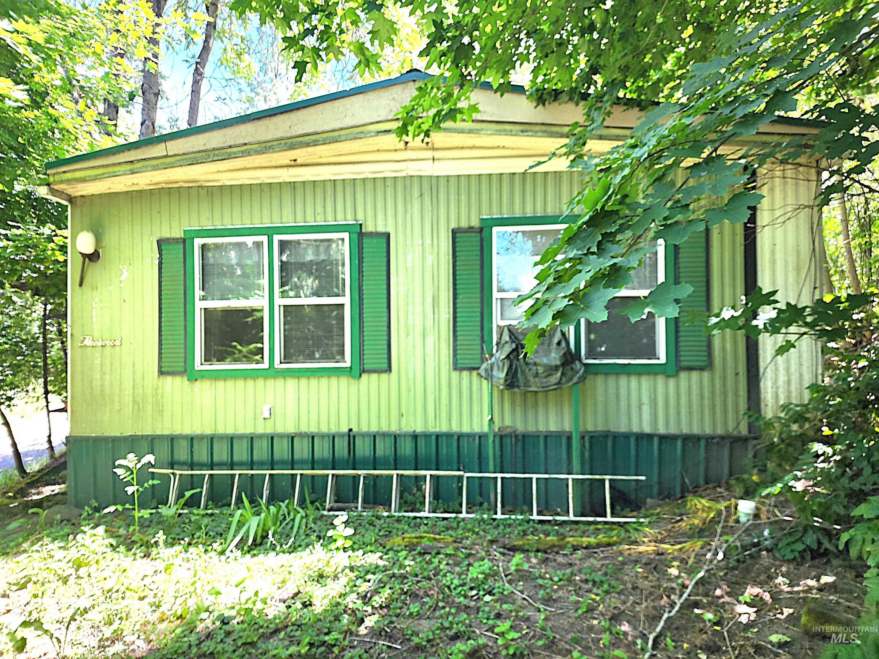 18752 Fernwood Drive Property Photo
