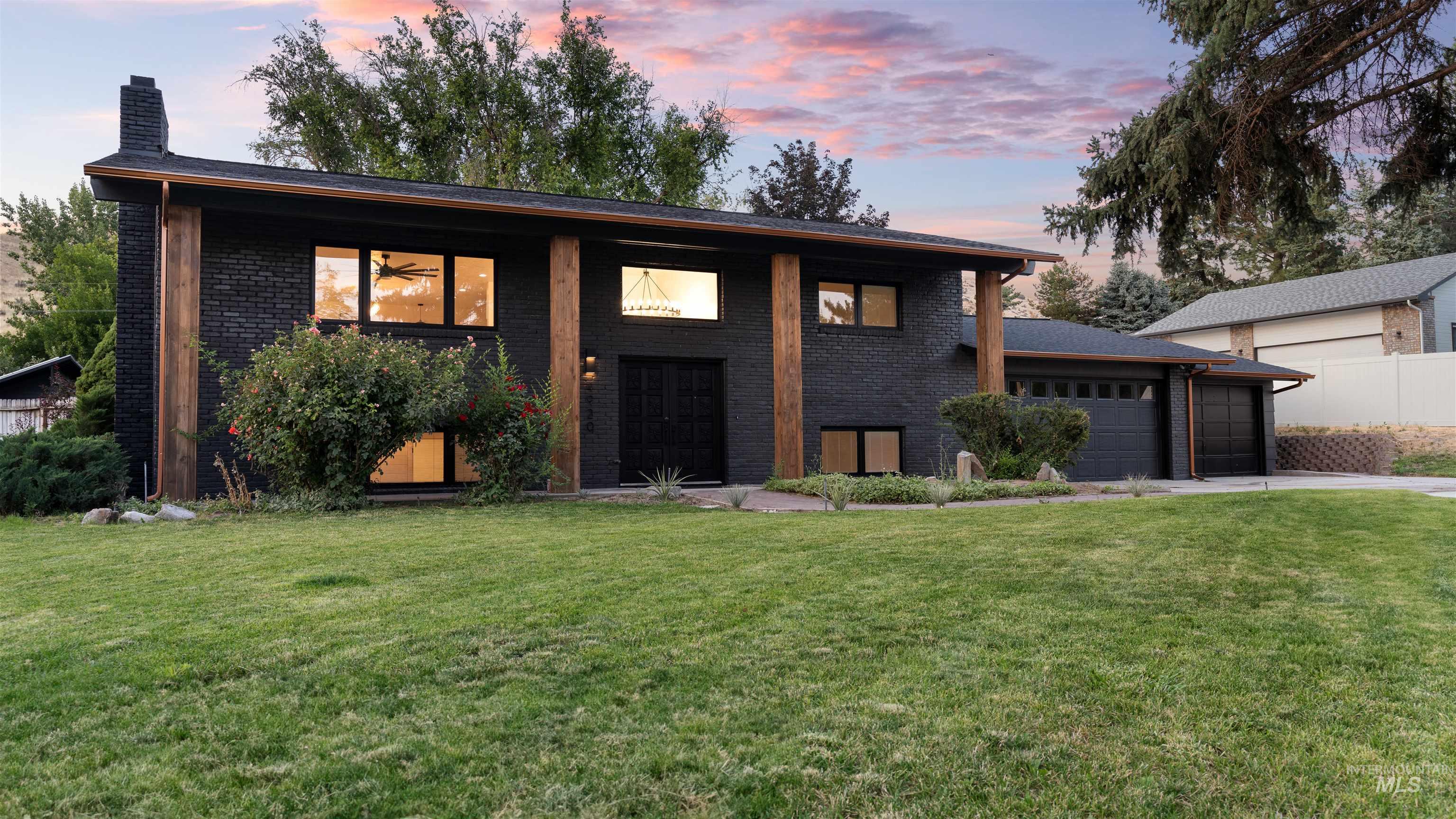 4920 W Hillside Ave. Property Photo 4