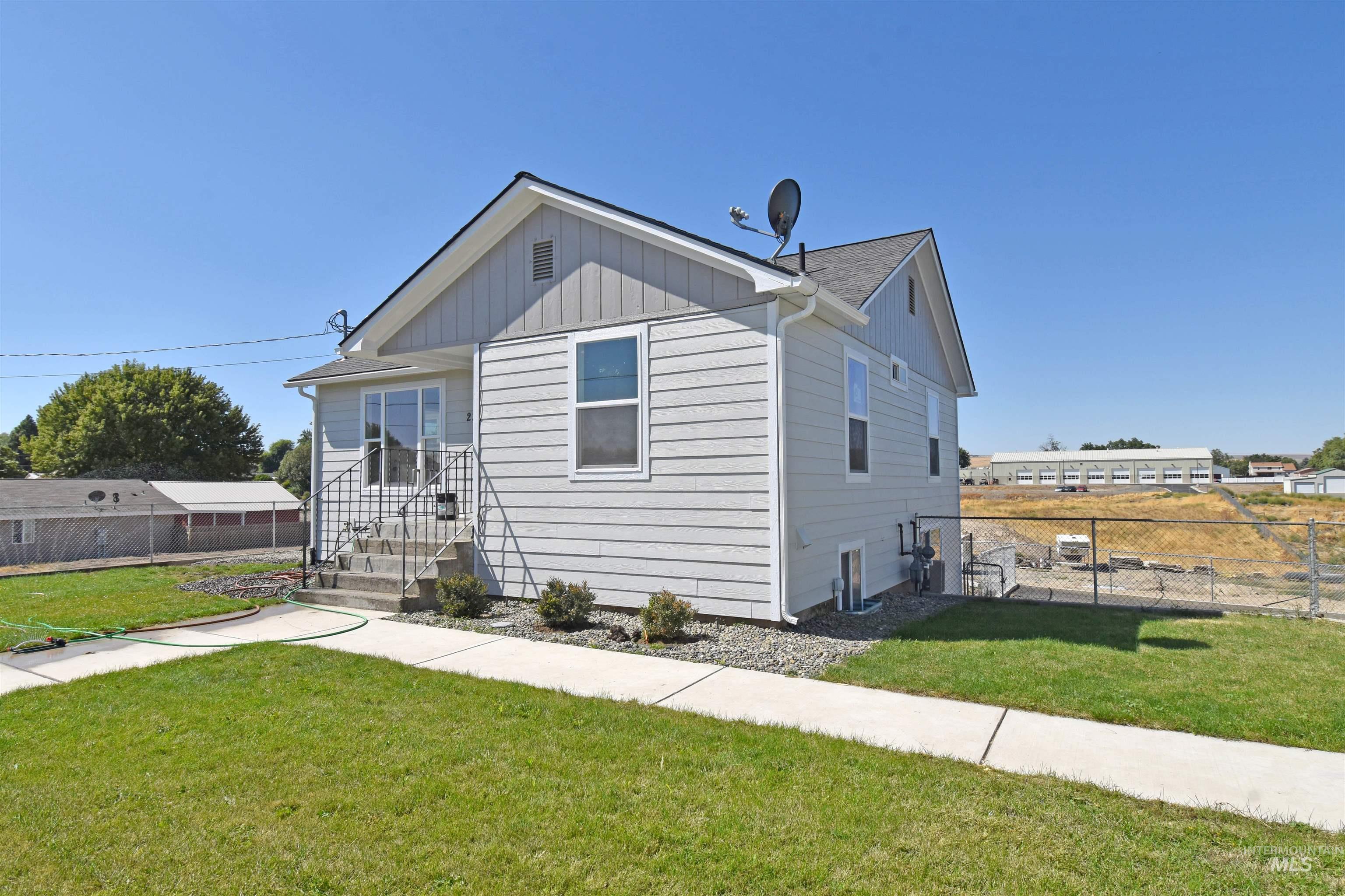 2342-2344 19th Street Property Photo 3